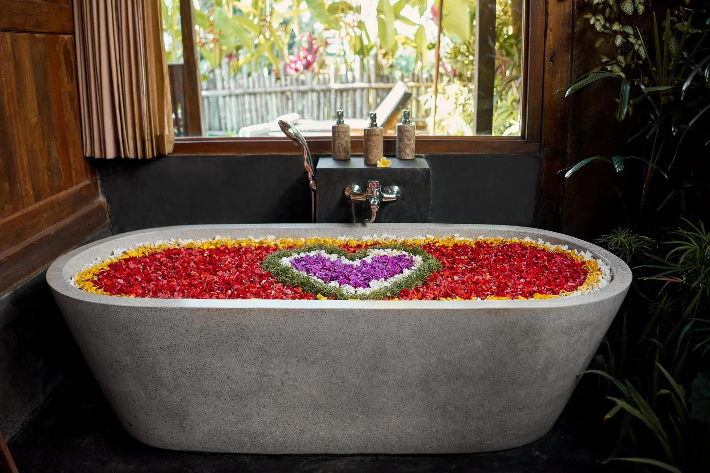 Bathroom in Kawan Antique Ubud Villa