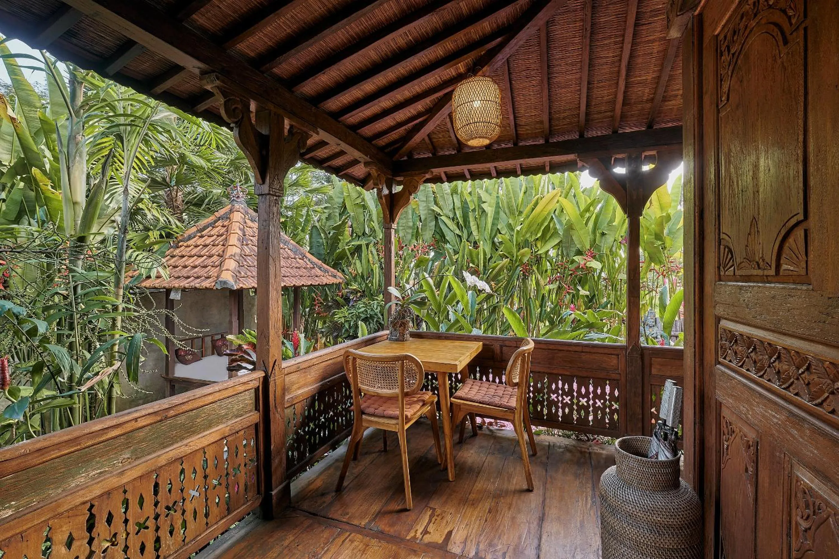 Balcony/Terrace in Kawan Antique Ubud Villa