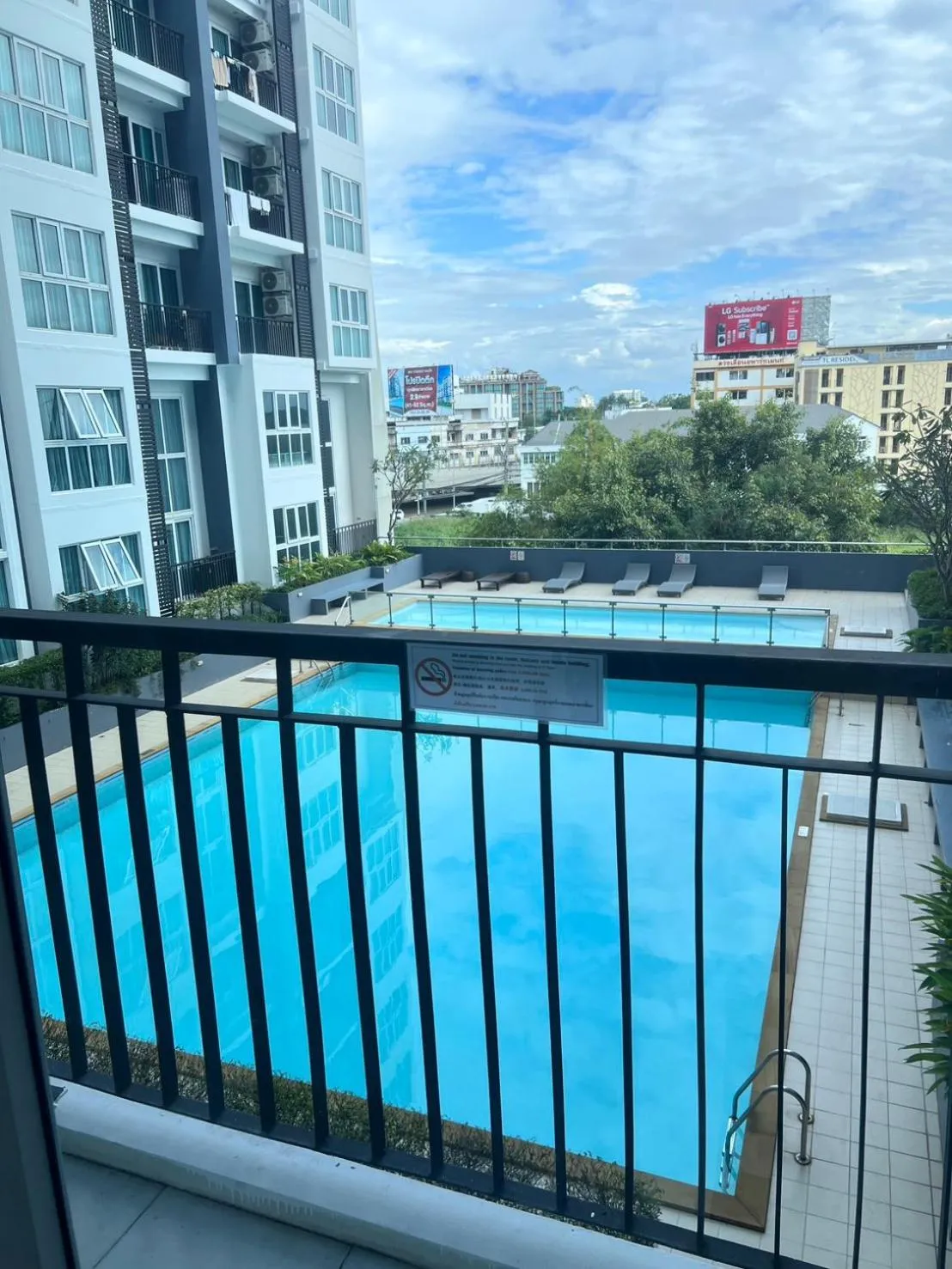 Balcony/Terrace in Locals Prio ChiangMai Central Airport Plaza