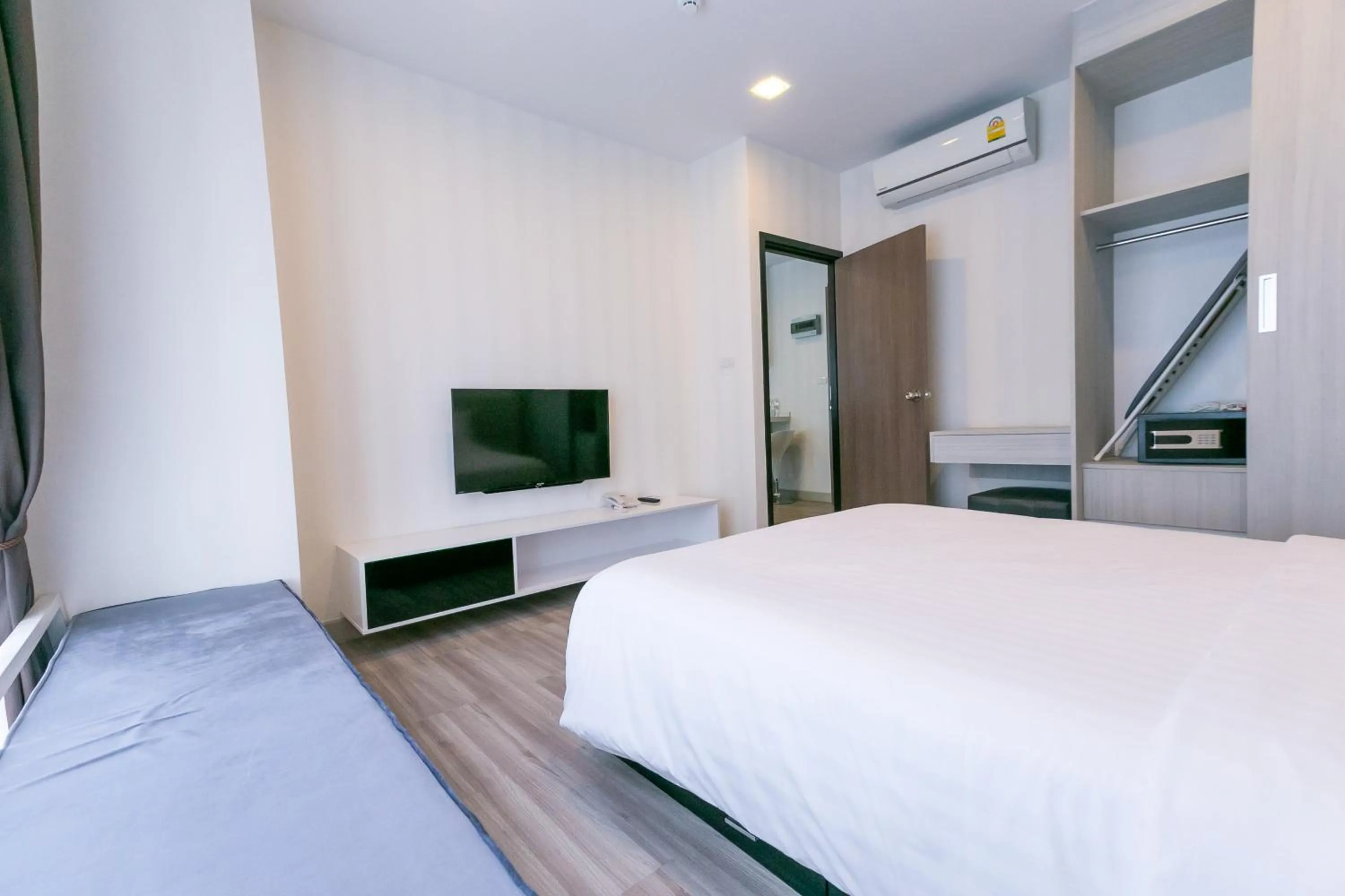 Bedroom, Bed in Locals Prio ChiangMai Central Airport Plaza