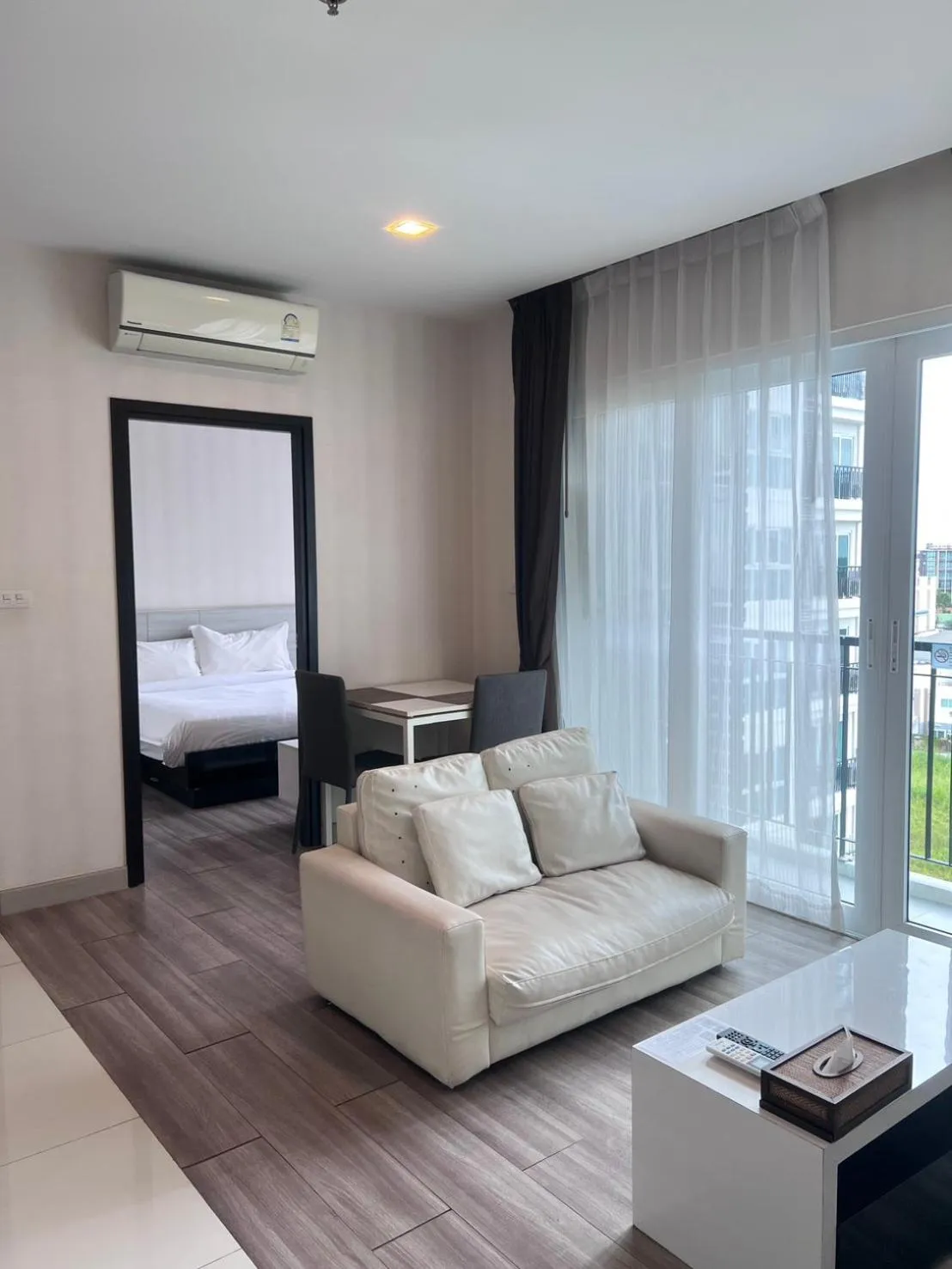 Living room, Bed in Locals Prio ChiangMai Central Airport Plaza