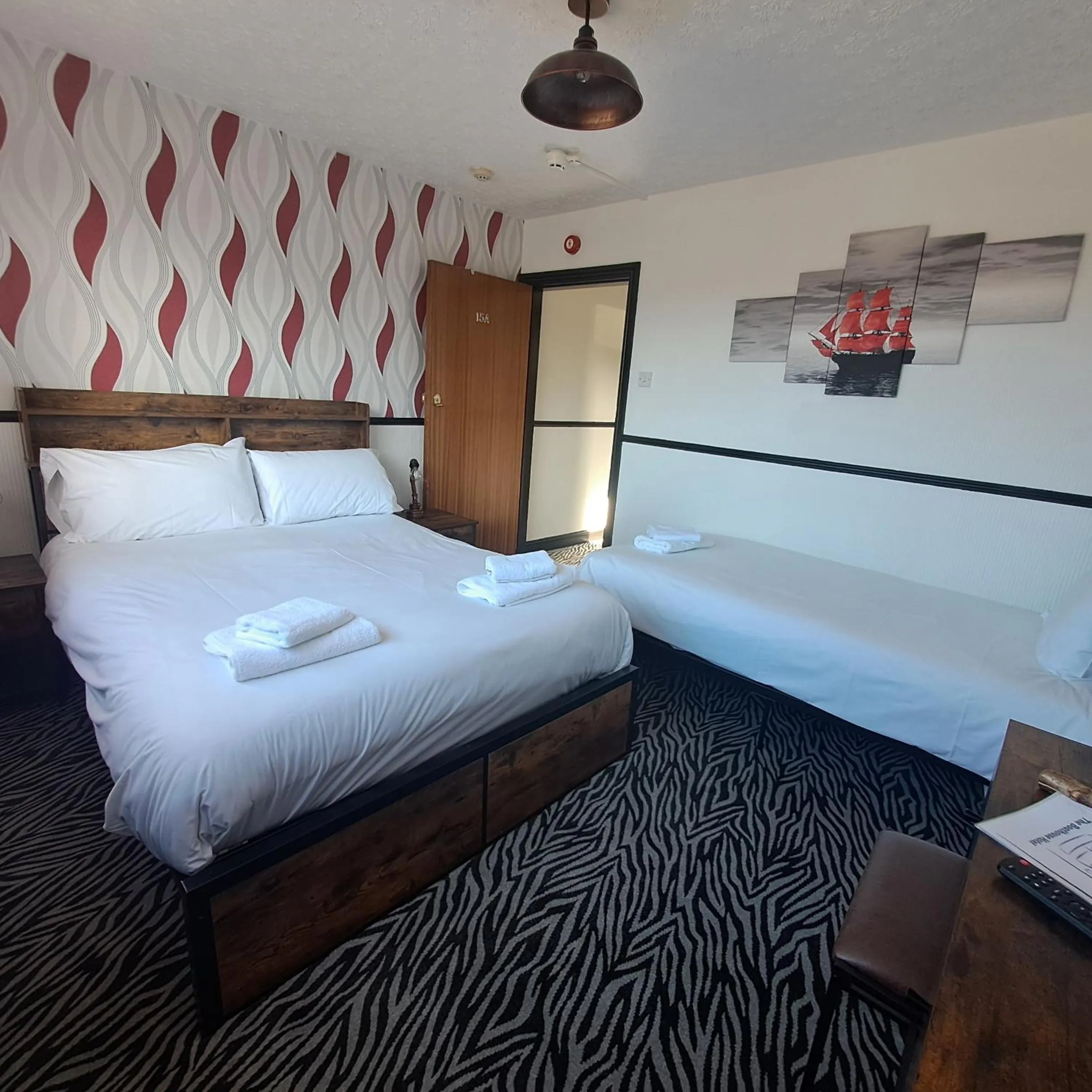 Bedroom, Bed in Boathouse Hotel