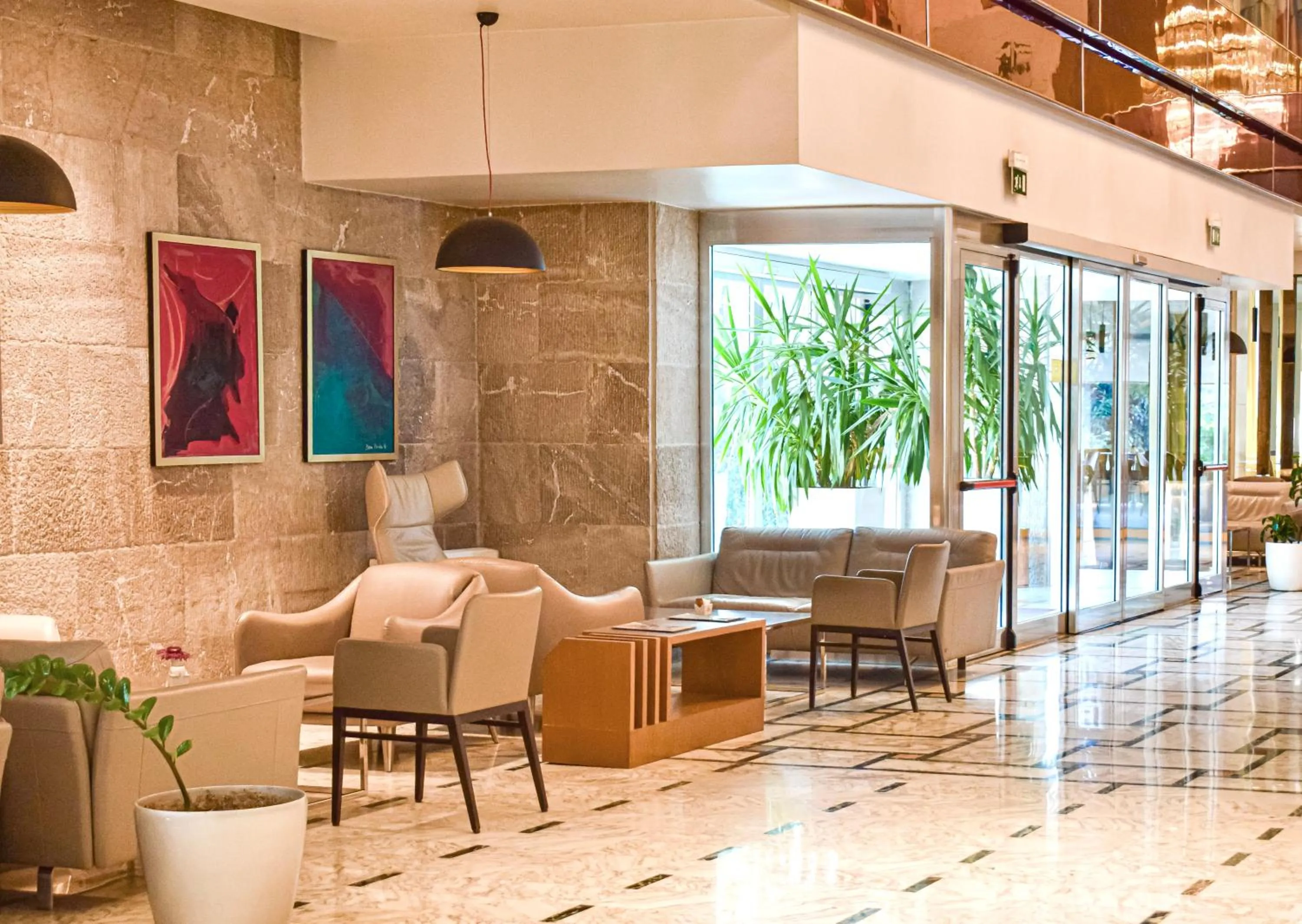 Lounge or bar in Tirana International Hotel & Conference Center