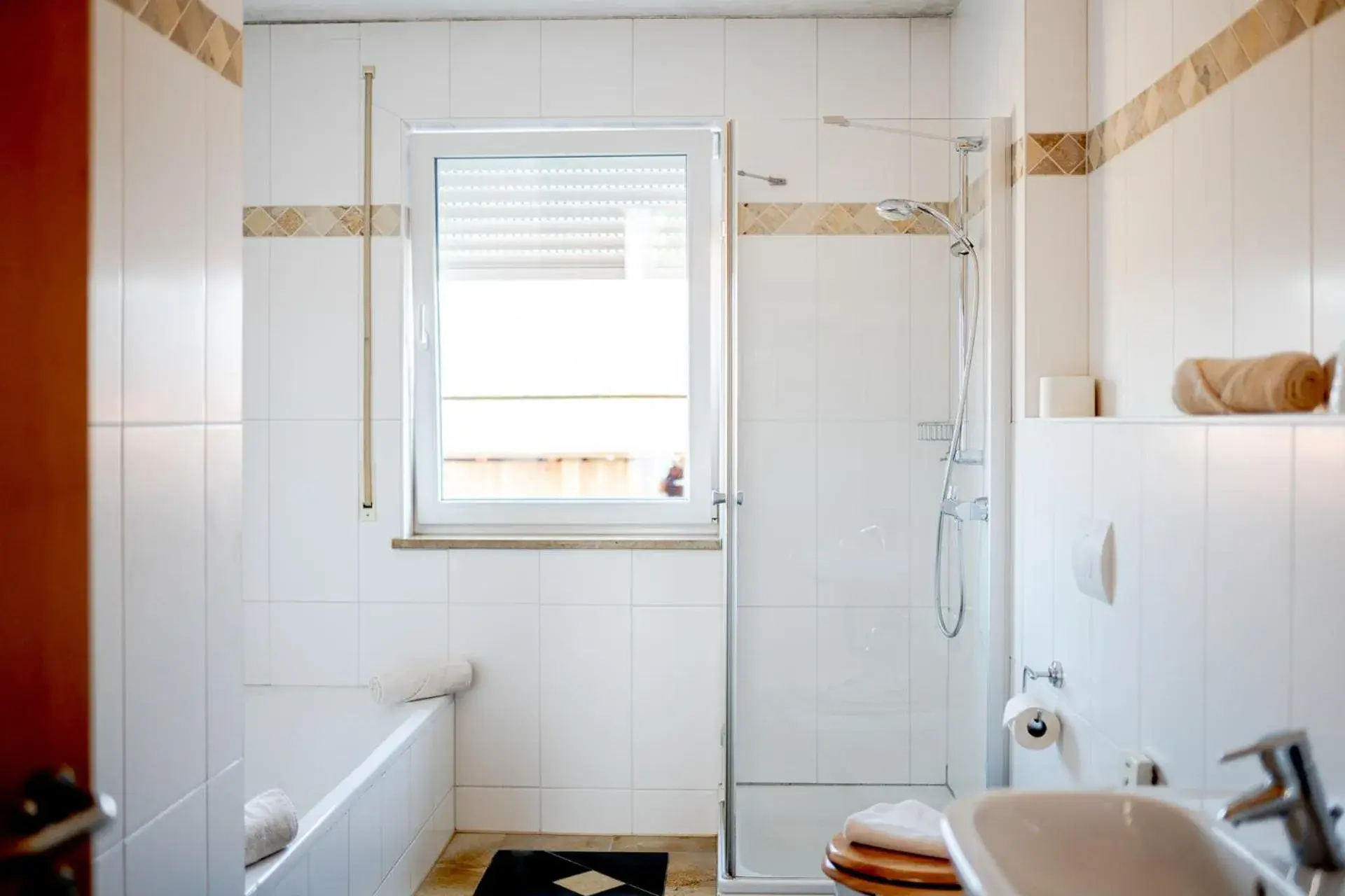 Family Suite with Kitchenette in Hotel Donau-Ries Family Suite with Kitchenette in Hotel Donau-Ries