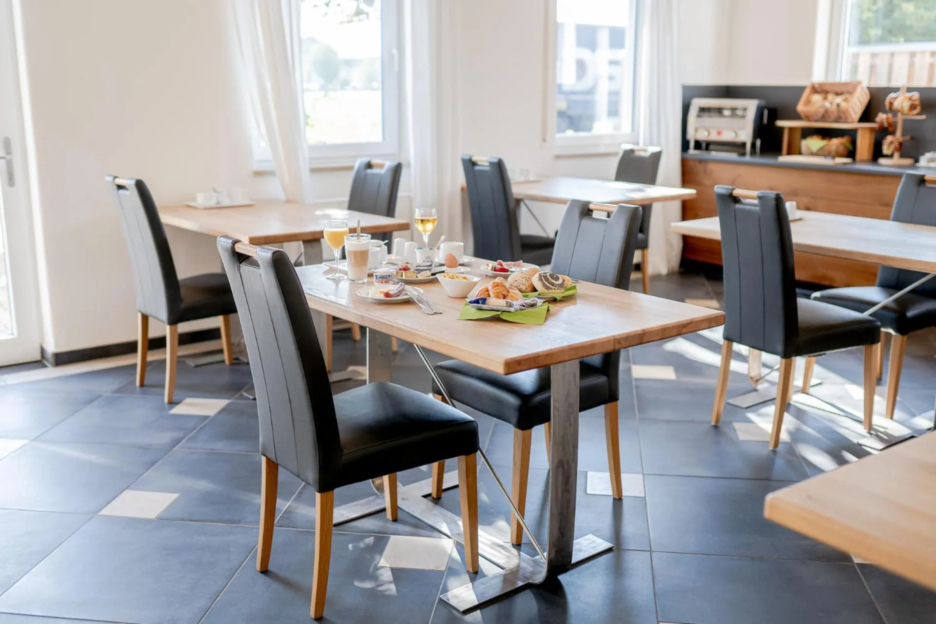 Restaurant/places to eat in Hotel Donau-Ries