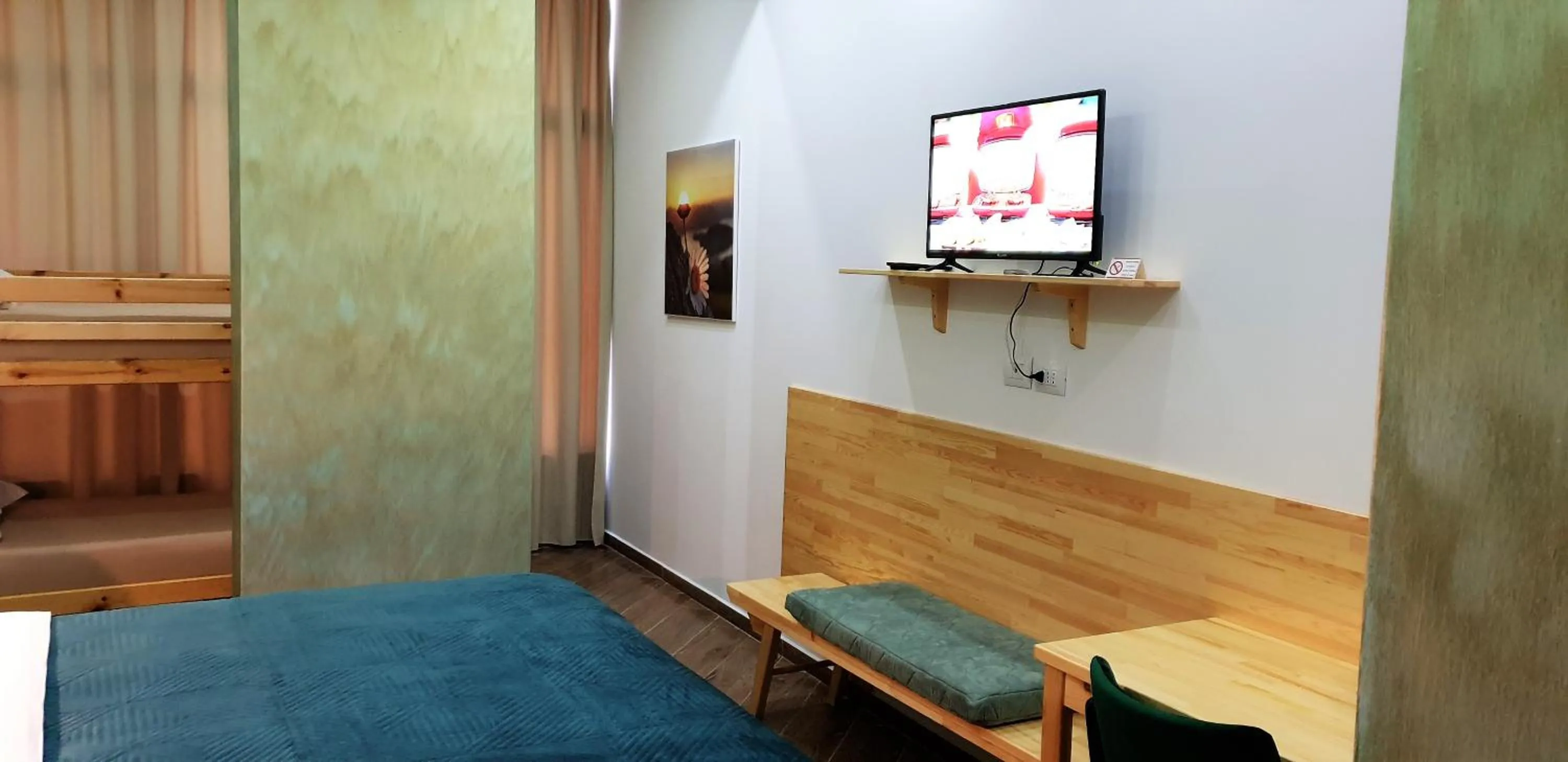 TV and multimedia, Bed in Comfort Hotel