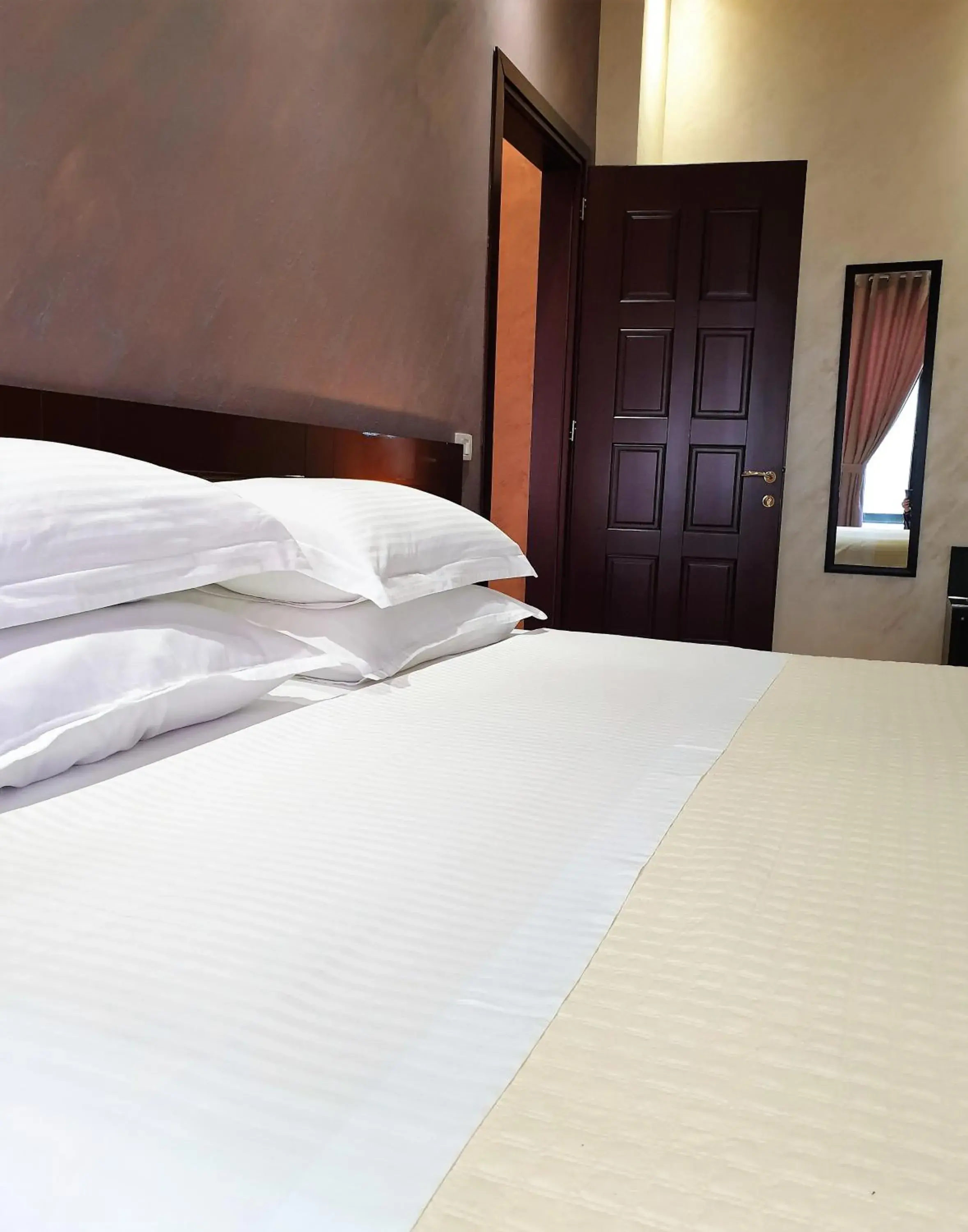 Suite with Balcony - single occupancy in Comfort Hotel Suite with Balcony - single occupancy in Comfort Hotel