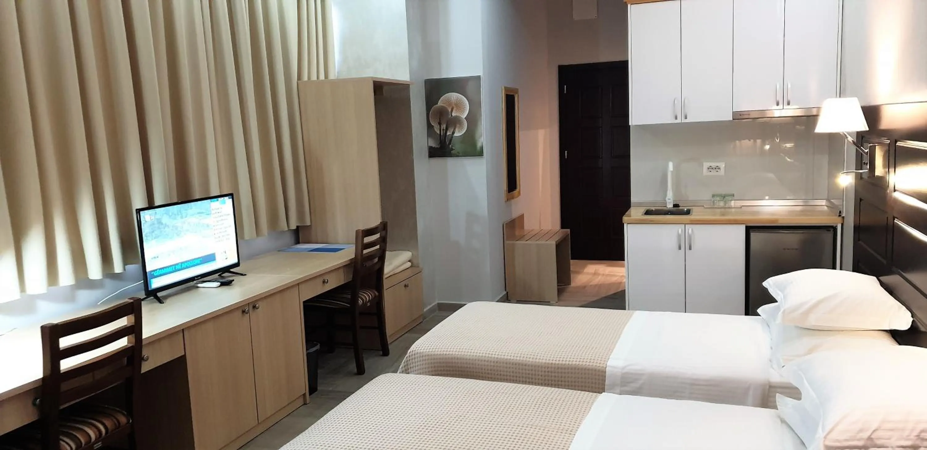 Photo of the whole room, Bed in Comfort Hotel