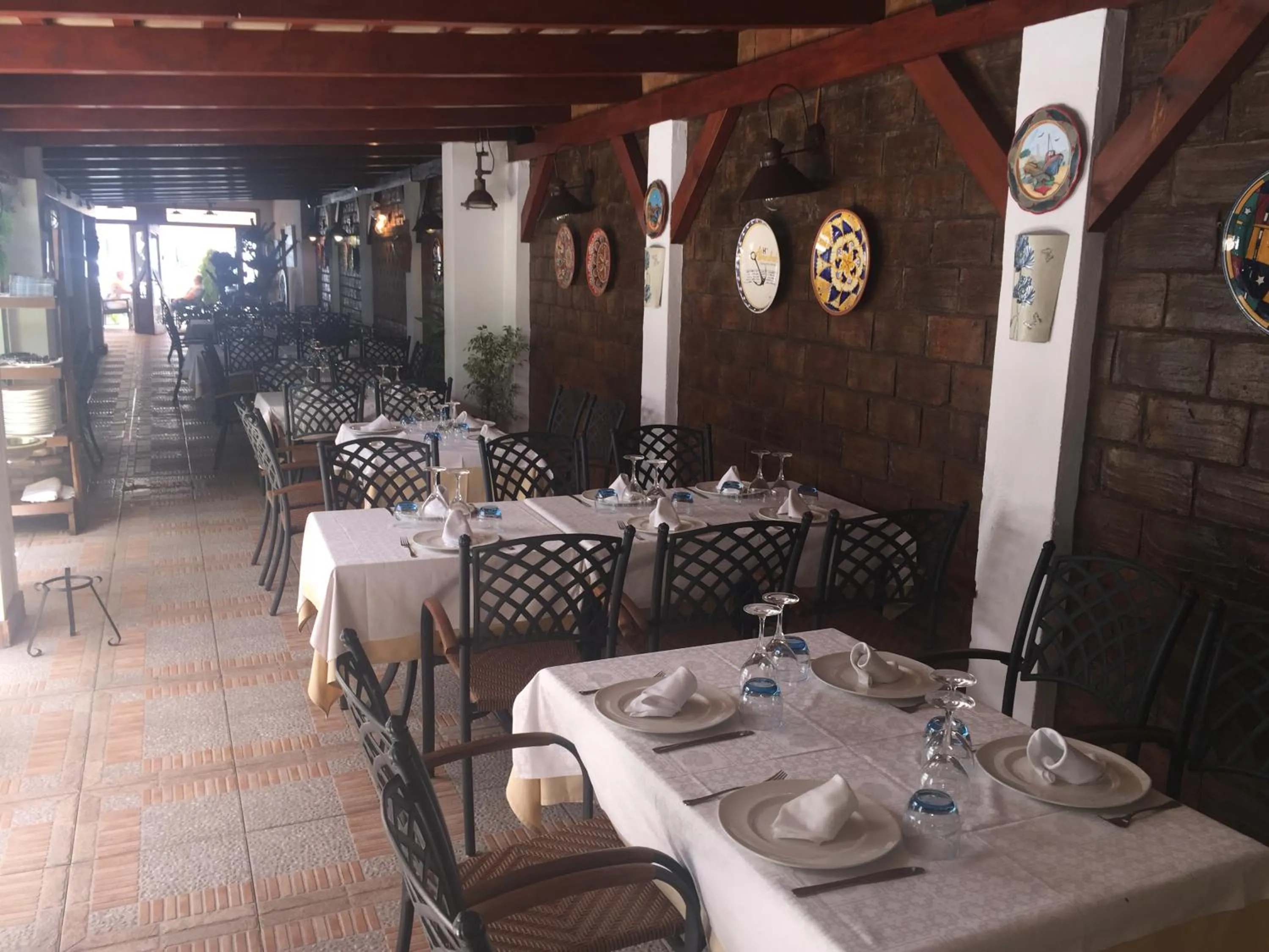 Restaurant/places to eat in Hotel Almadraba