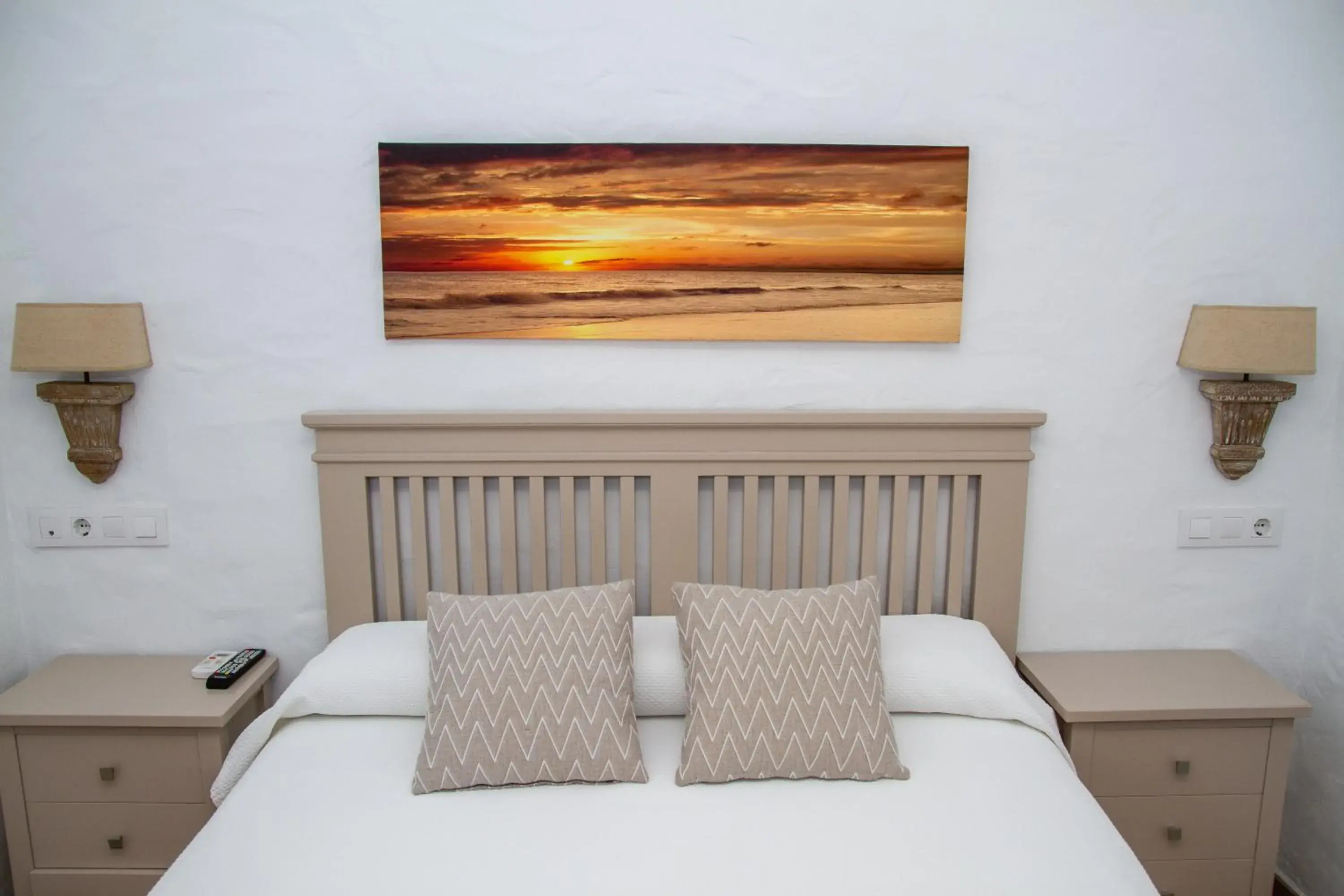 Deluxe Room (2 Adults + 1 Child) in Hotel Almadraba Deluxe Room (2 Adults + 1 Child) in Hotel Almadraba