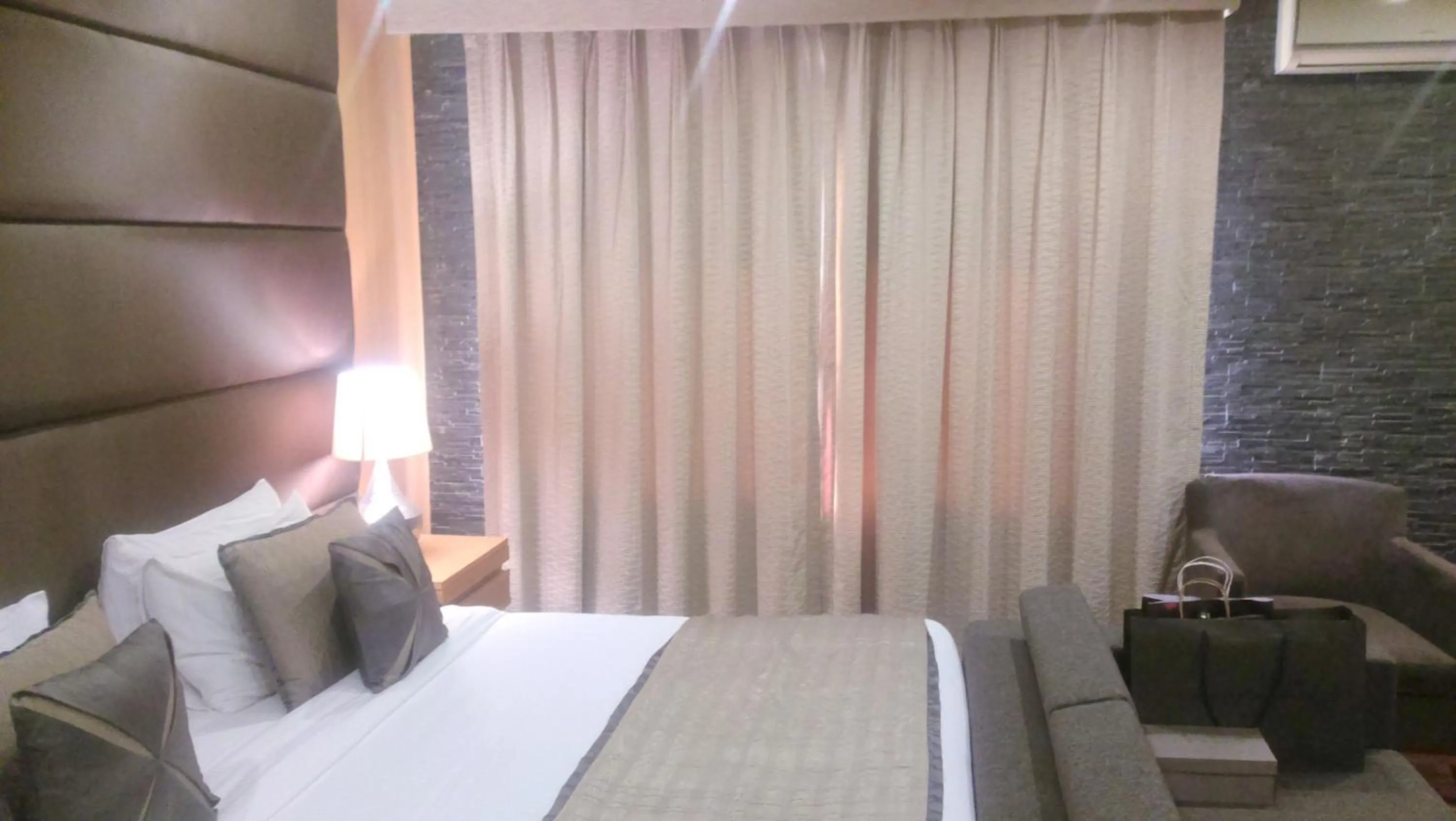 Bedroom, Bed in Udman Hotel Panchshila Park