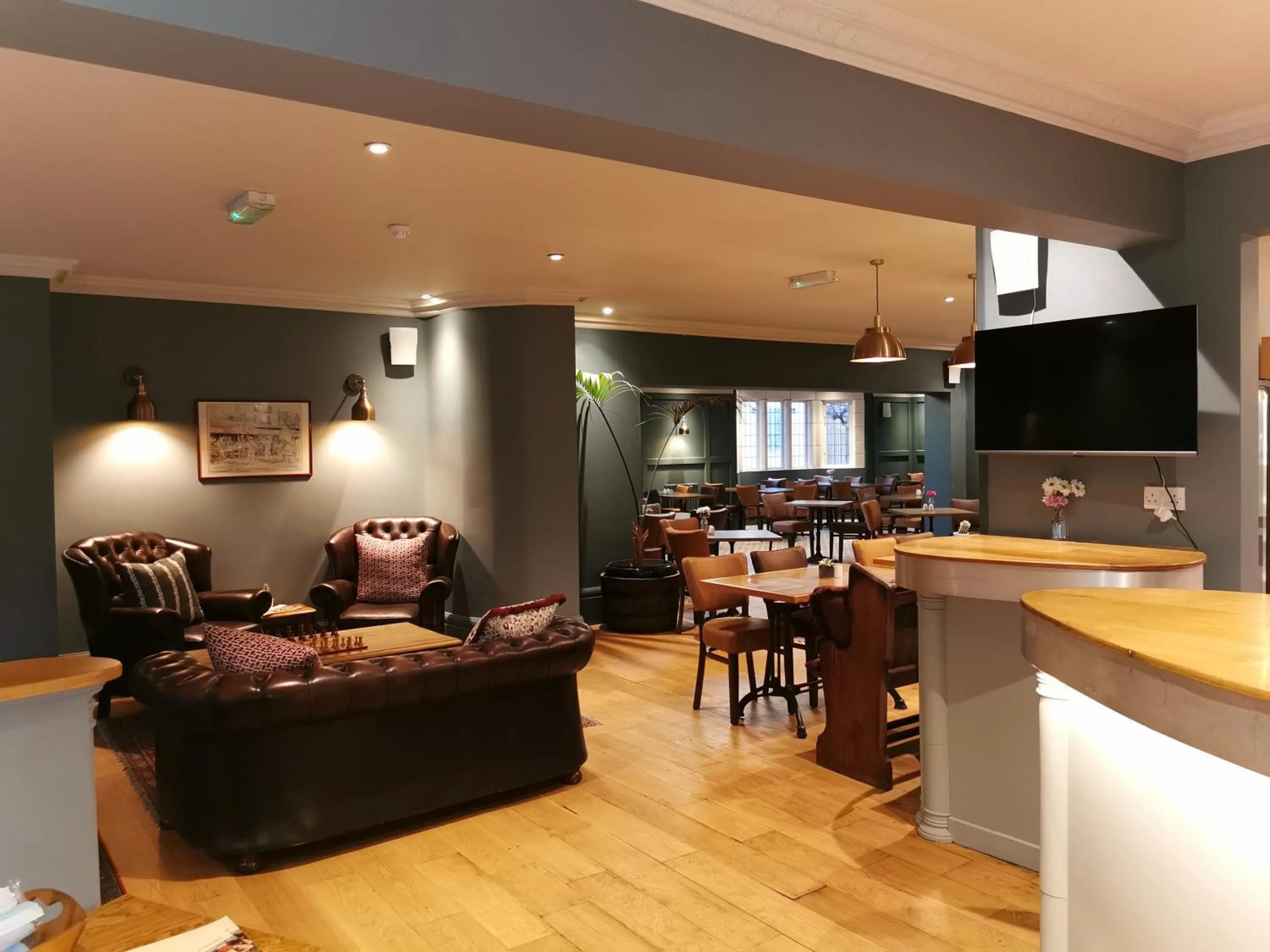 Restaurant/places to eat in The Vines Hotel