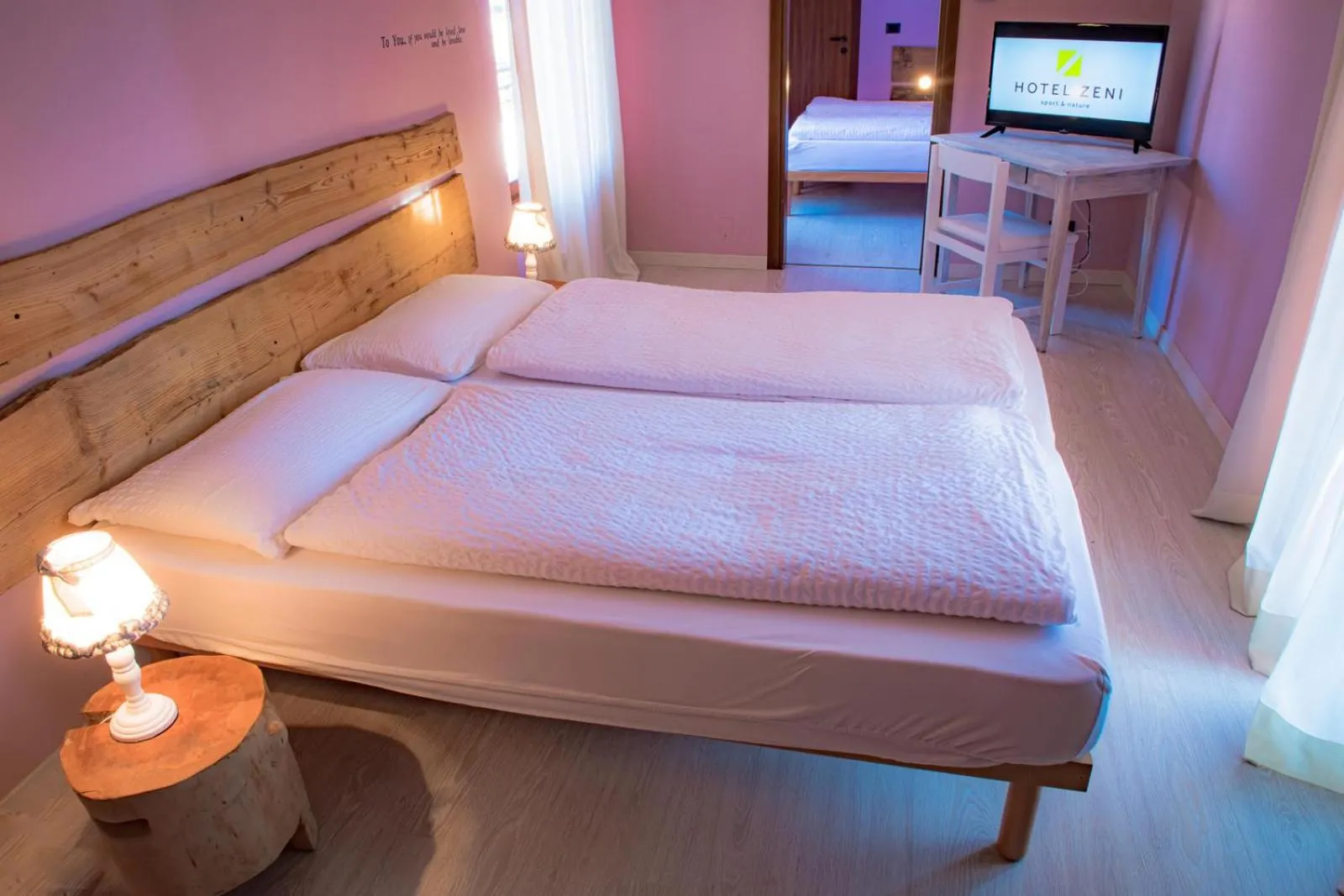 Bedroom, Bed in Hotel Zeni