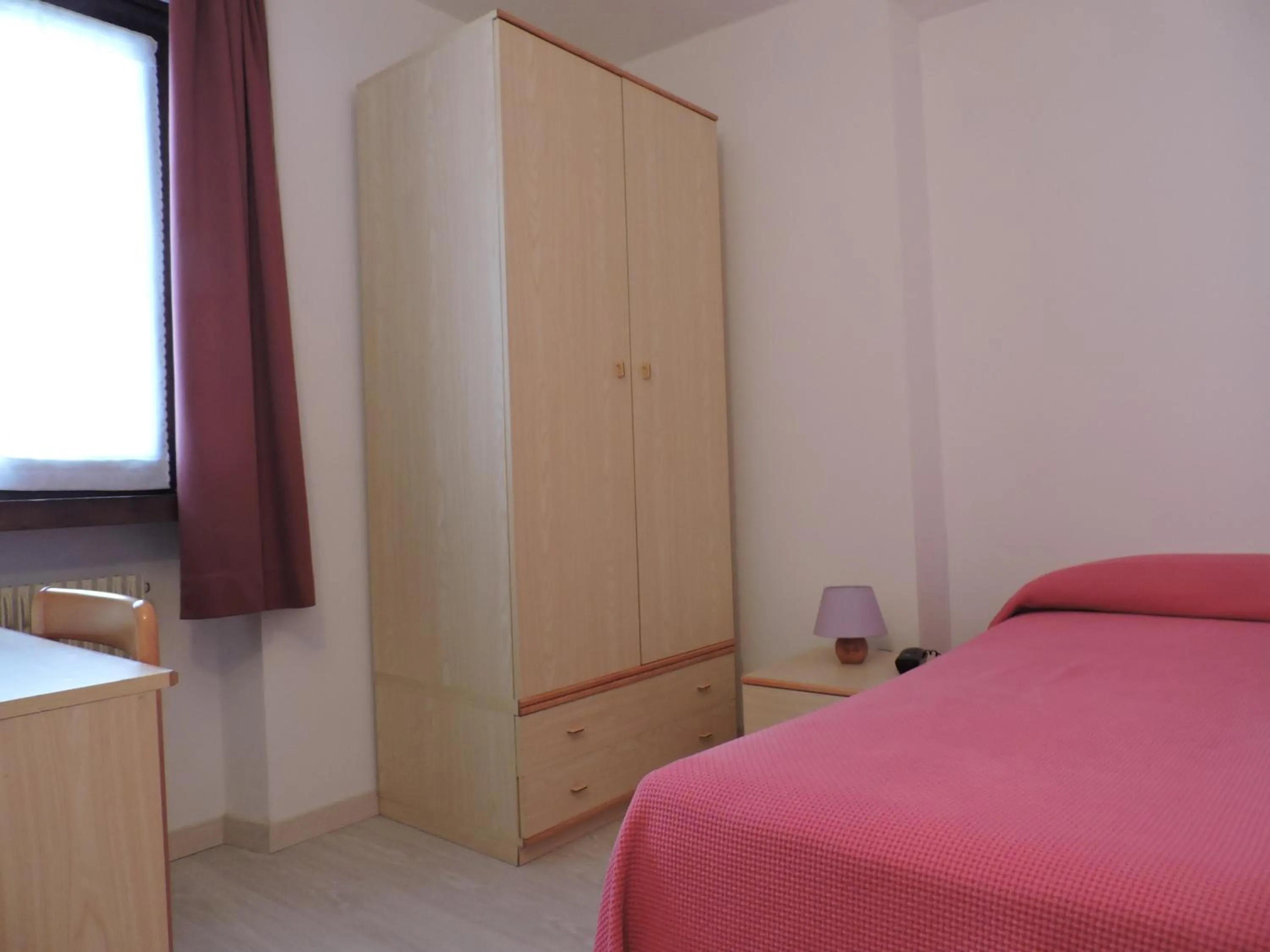 Bedroom, Bed in Hotel Zeni