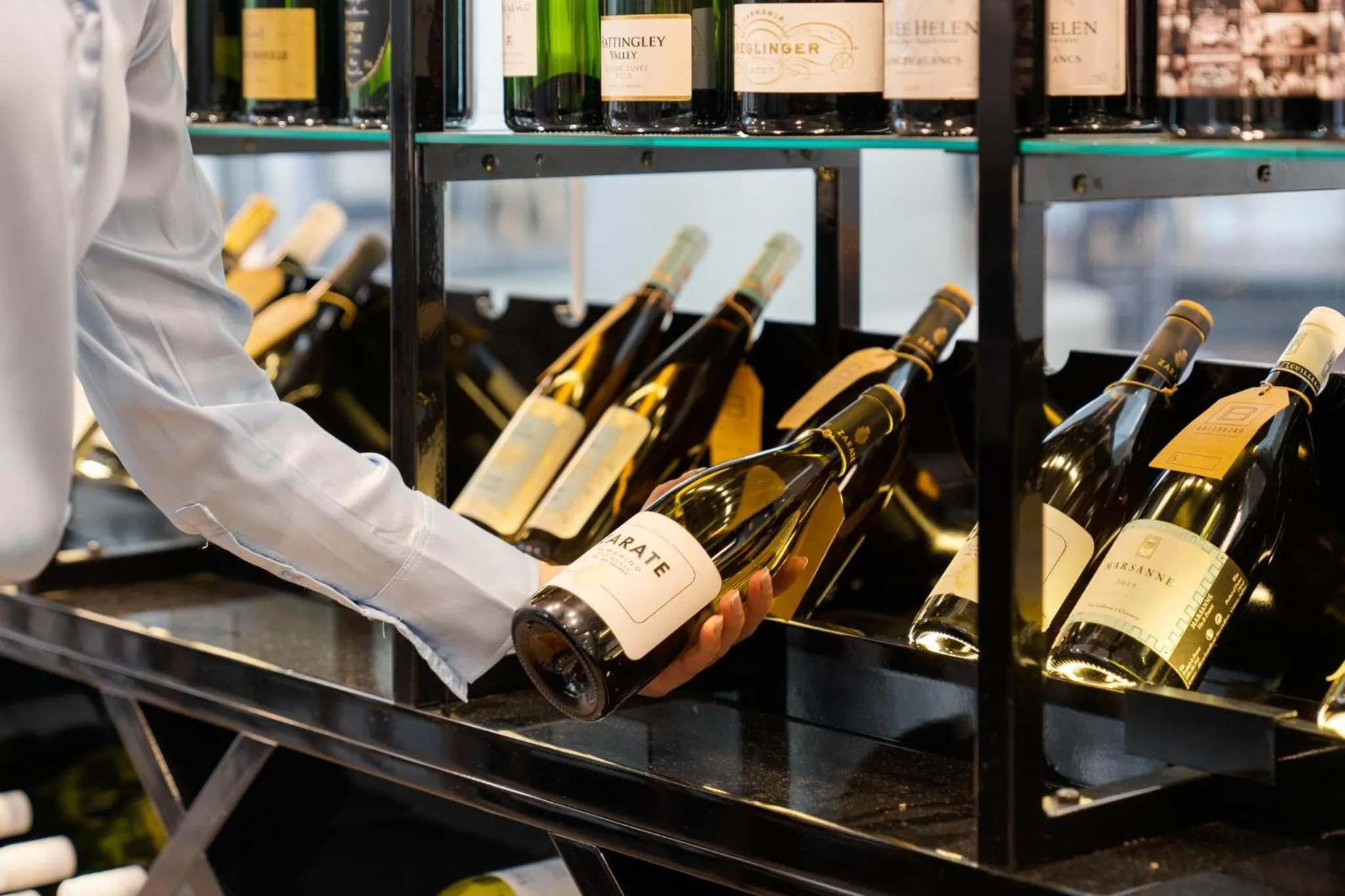 Restaurant/places to eat in Crowne Plaza Surfers Paradise by IHG