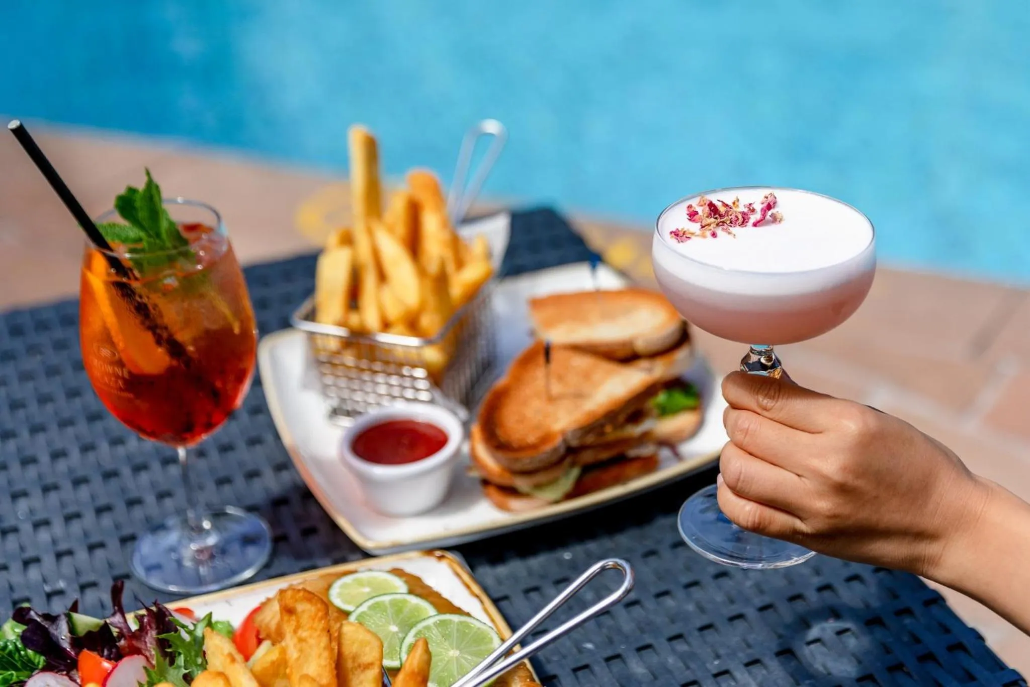 Restaurant/places to eat in Crowne Plaza Surfers Paradise by IHG