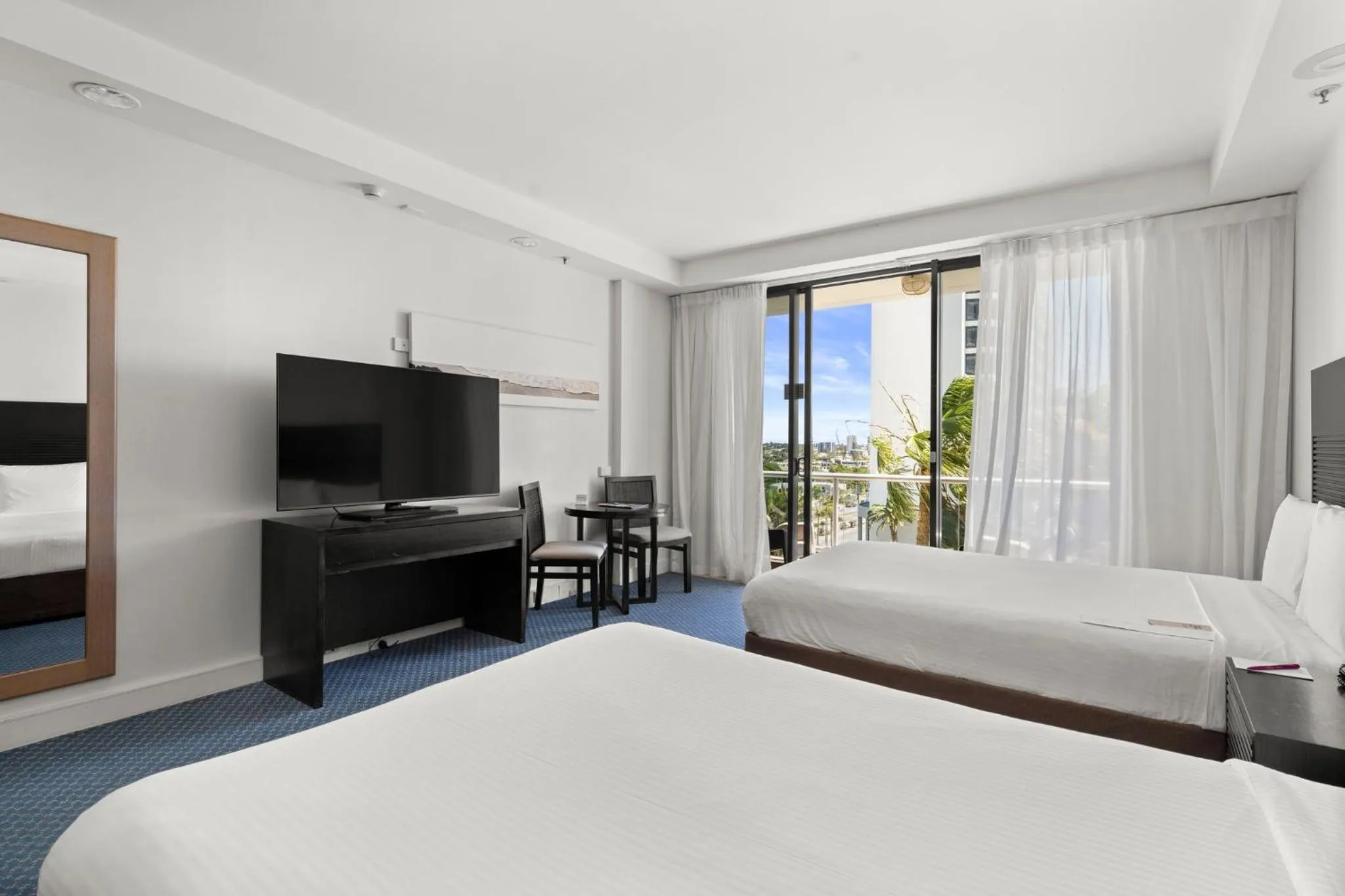 Photo of the whole room, Bed in Crowne Plaza Surfers Paradise by IHG