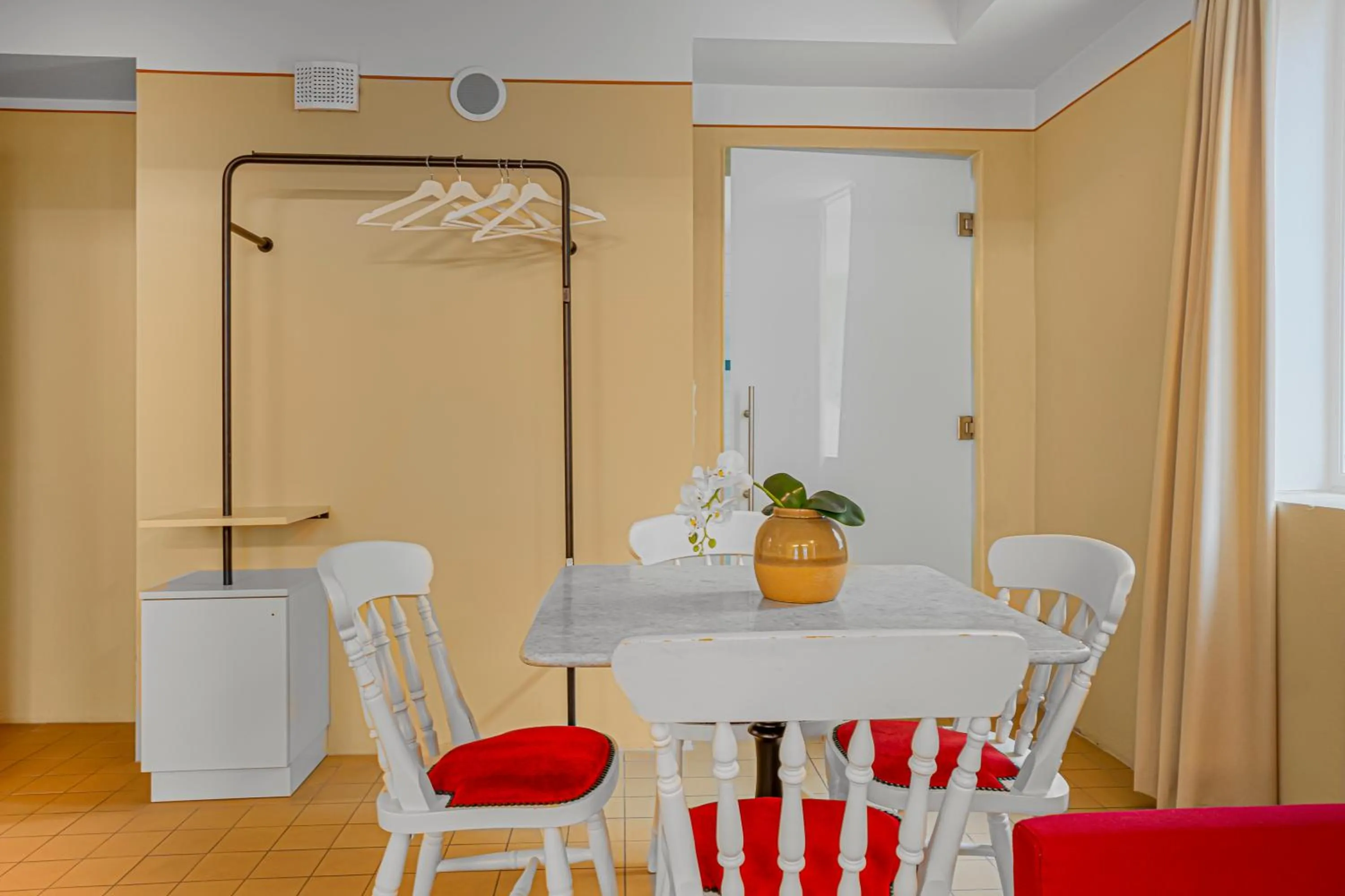 Dining area in The Apartments Company - The Sweet