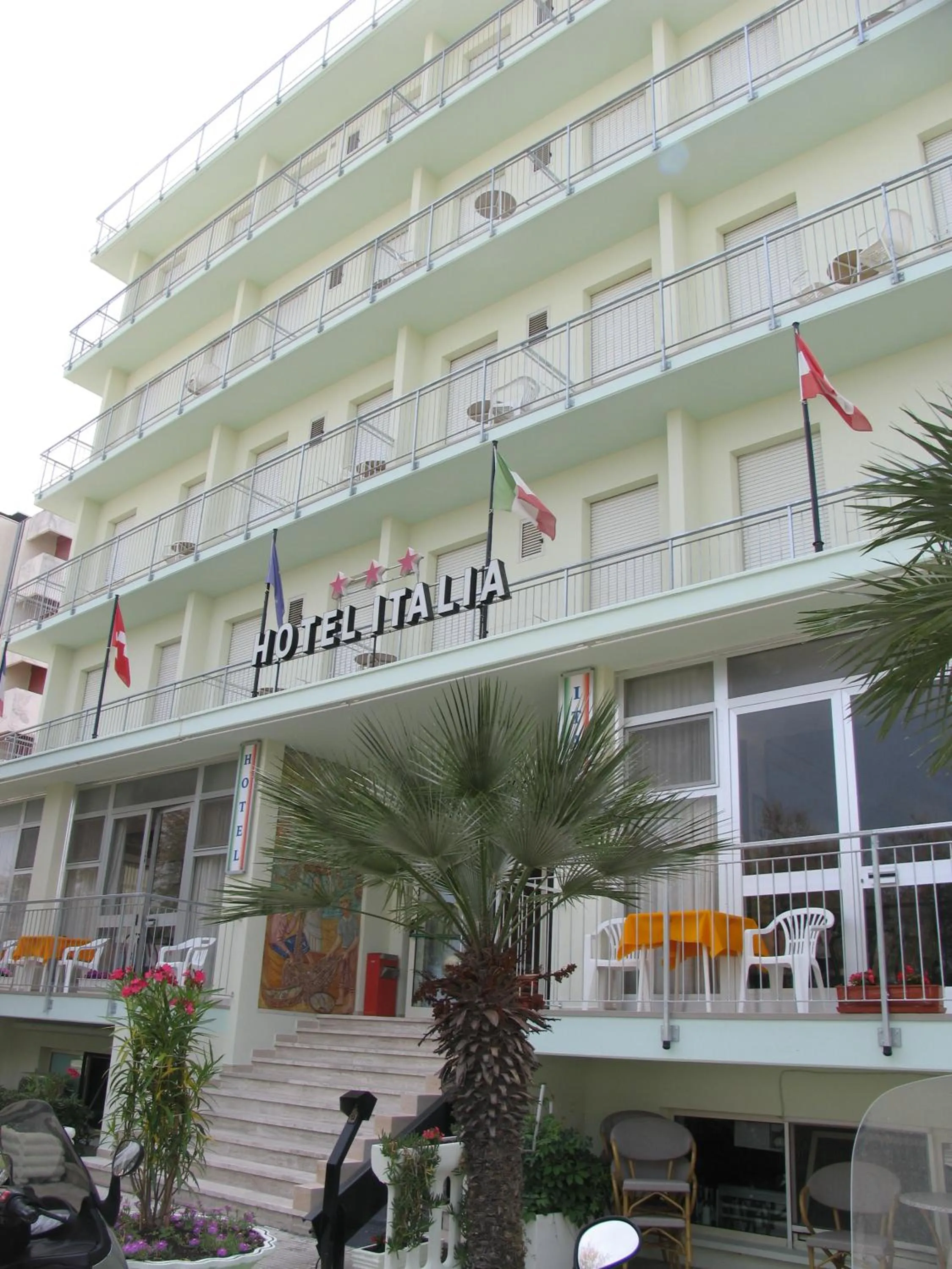 Facade/entrance in Hotel Italia