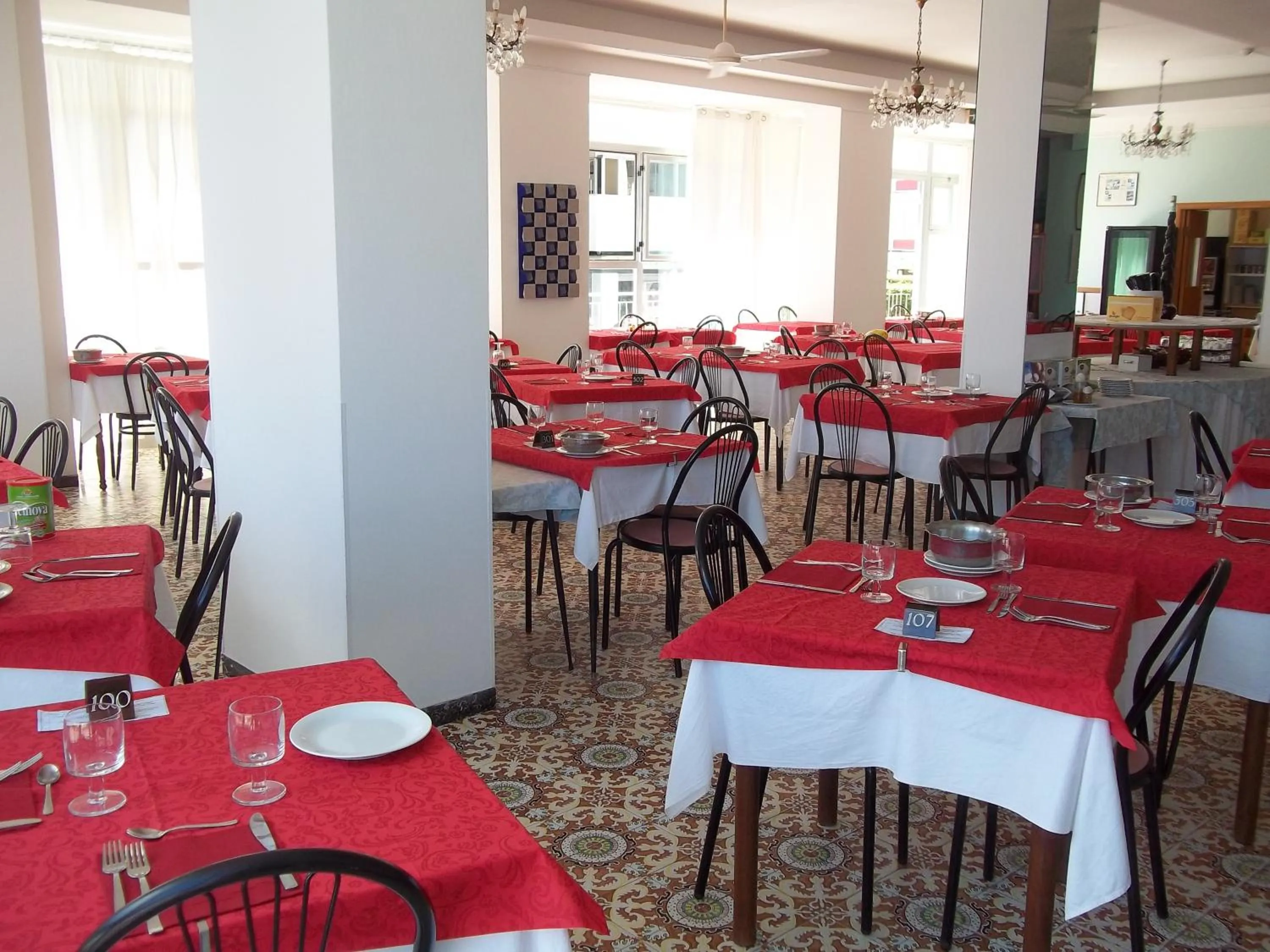 Restaurant/places to eat in Hotel Italia