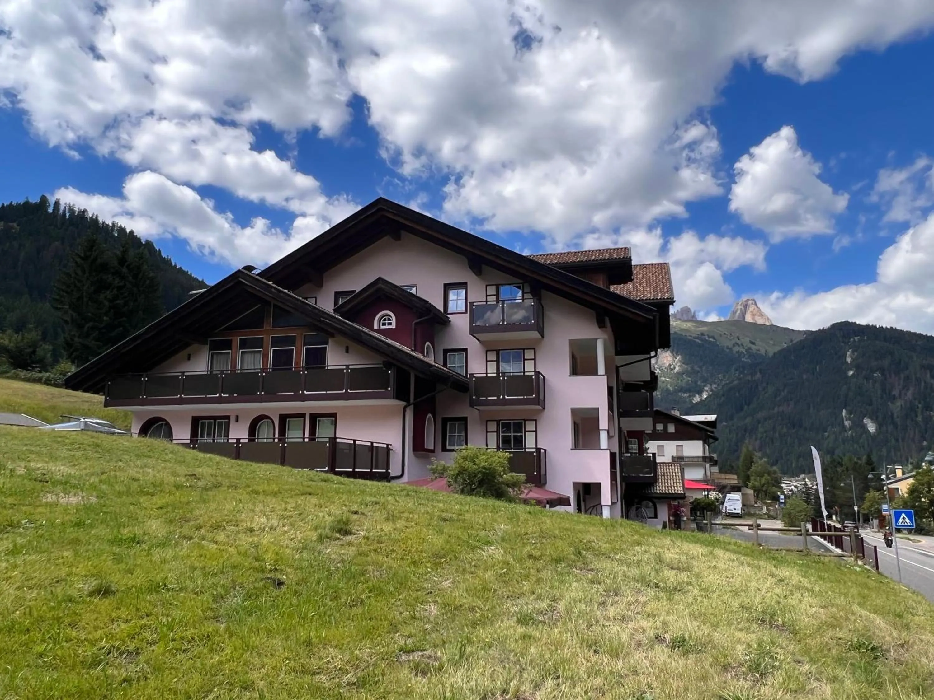 Property building in Albergo Conturina