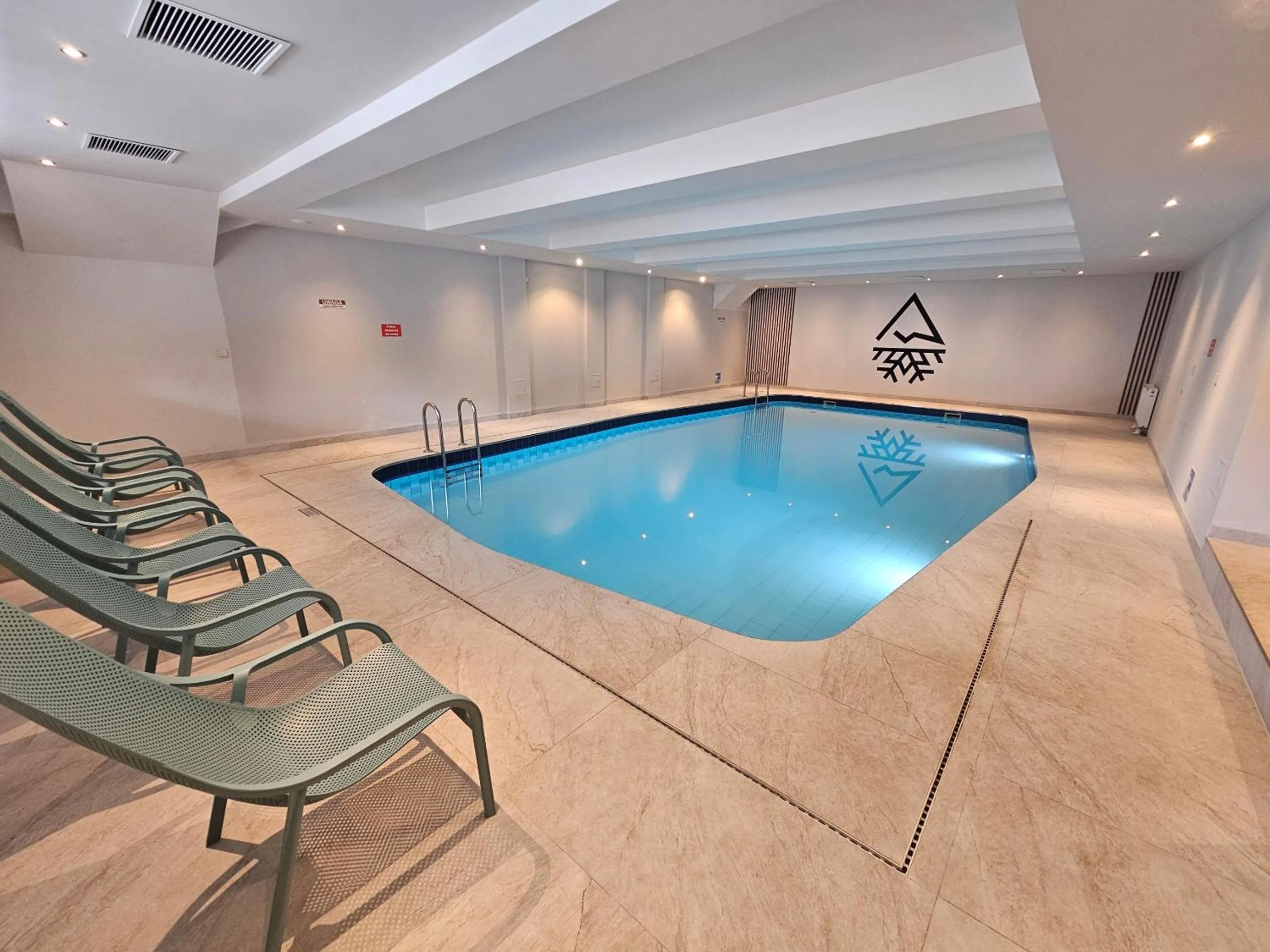 Swimming pool in Śnieżynka