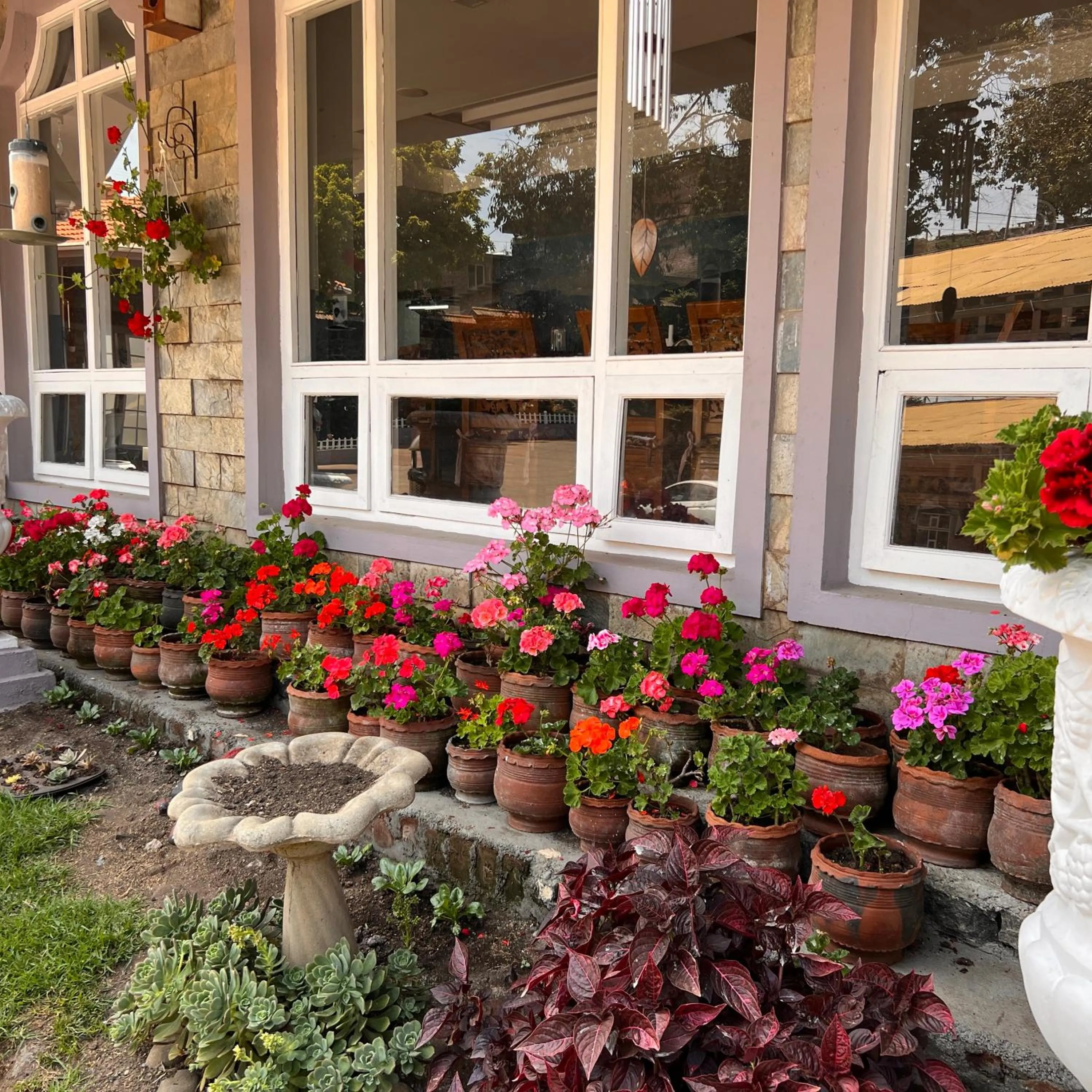 Facade/entrance in JC Residency