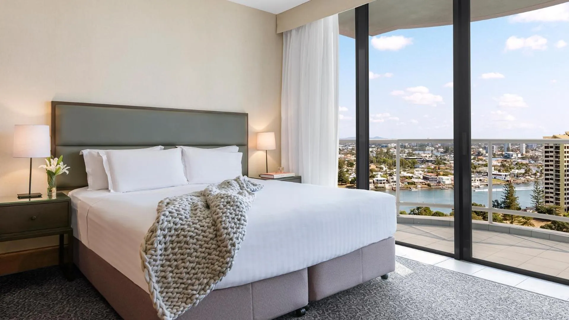 Bed in Oaks Gold Coast Hotel