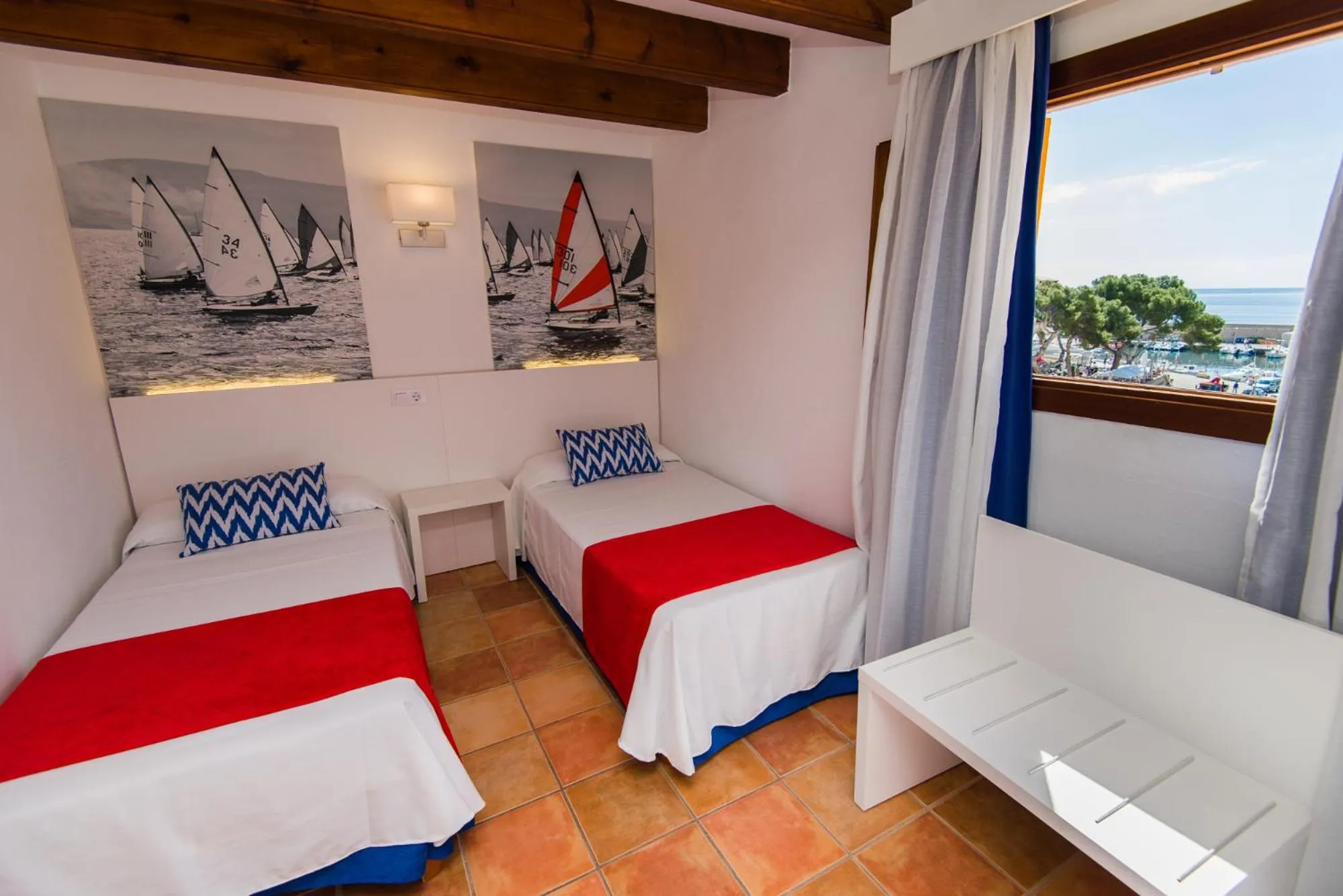 Photo of the whole room, Bed in Hostal Cala Ratjada