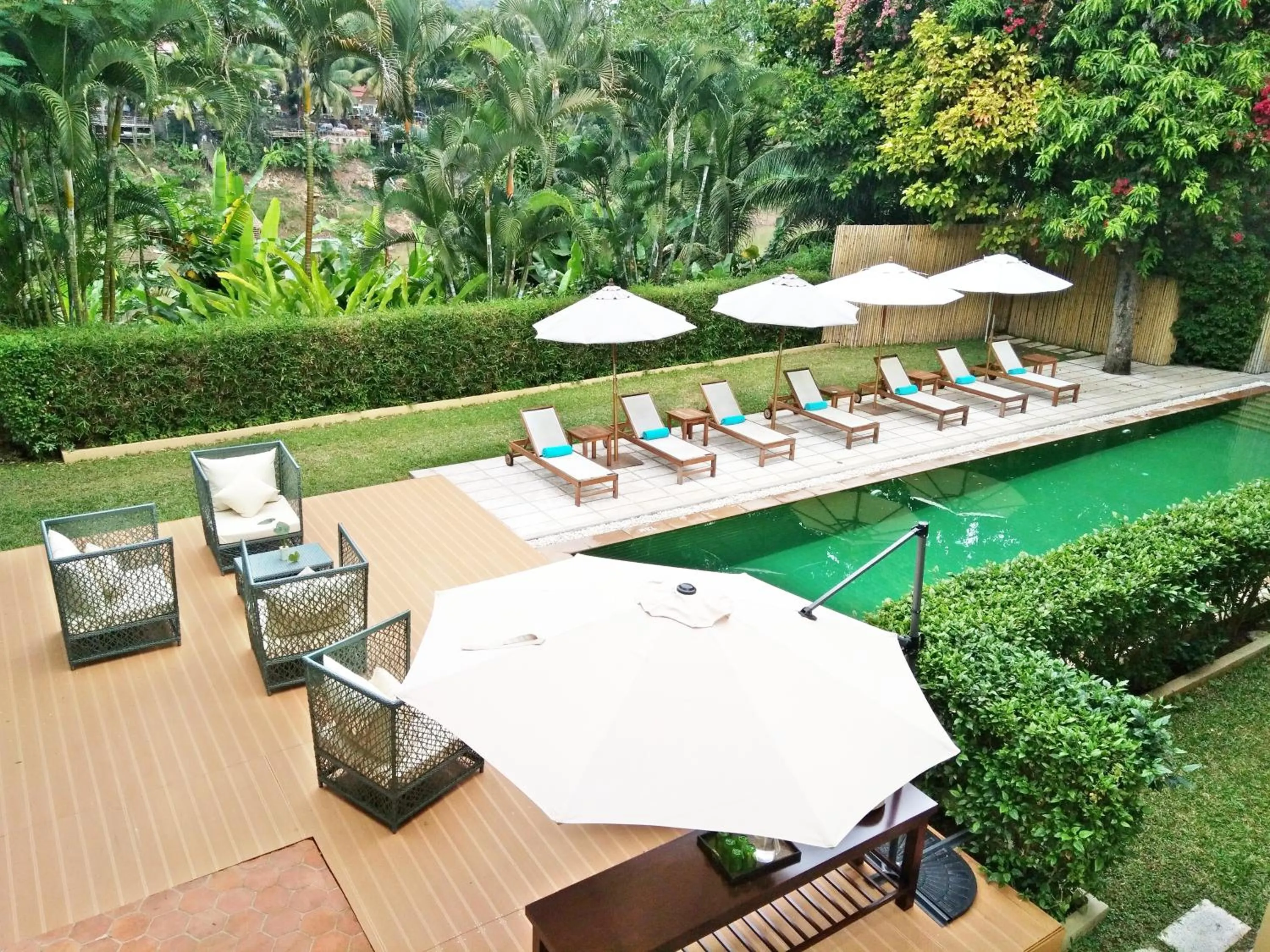 Food and drinks in The Apsara Rive Droite