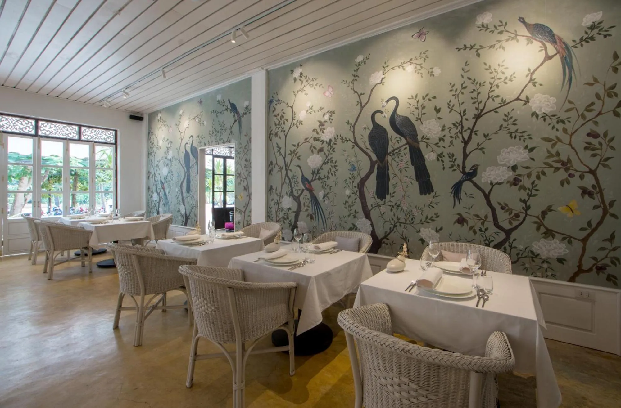 Restaurant/places to eat in The Apsara