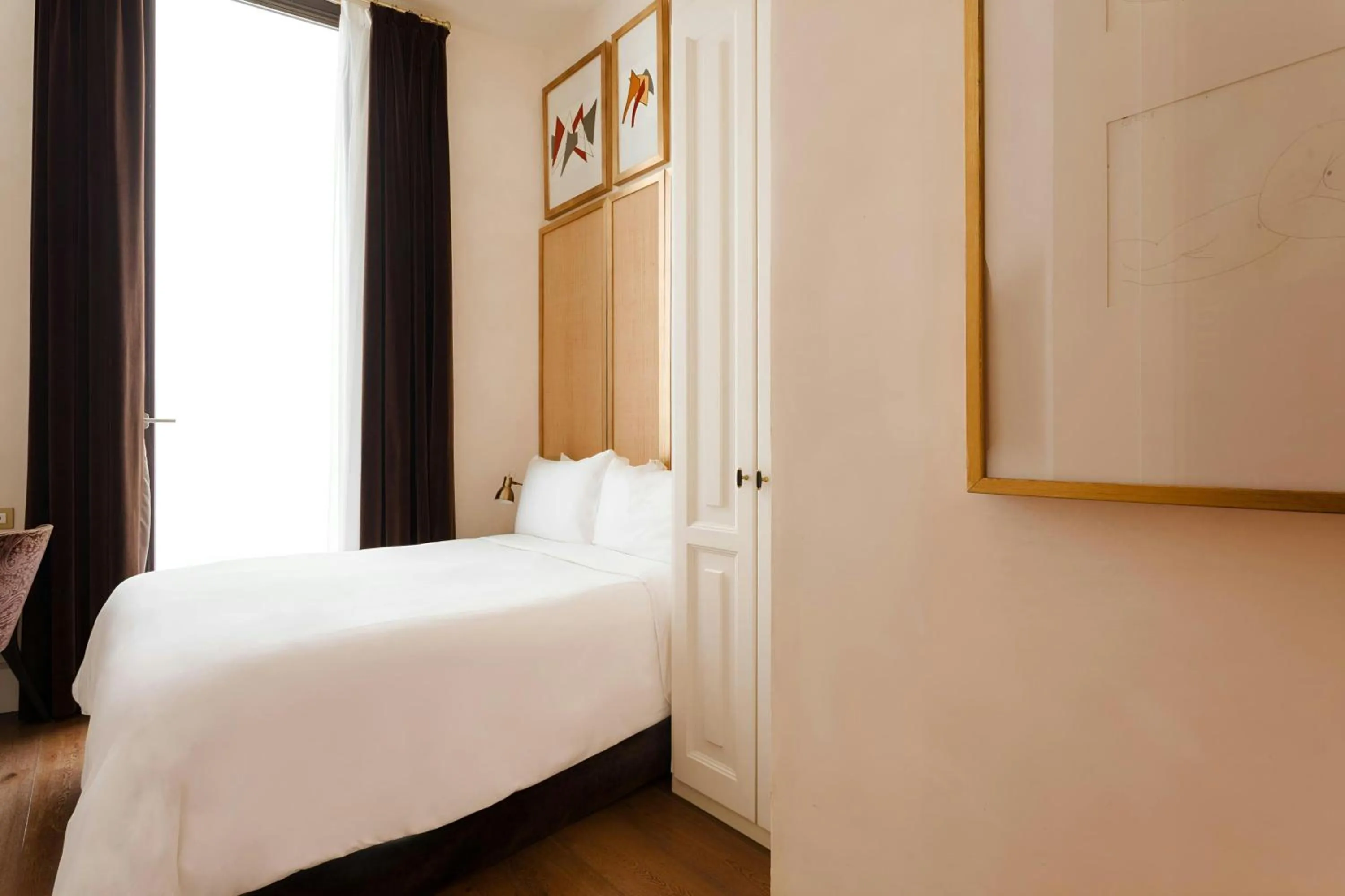 Bedroom, Bed in DO Plaça Reial Hotel Gothic Quarter, Sonder by Marriott Bonvoy