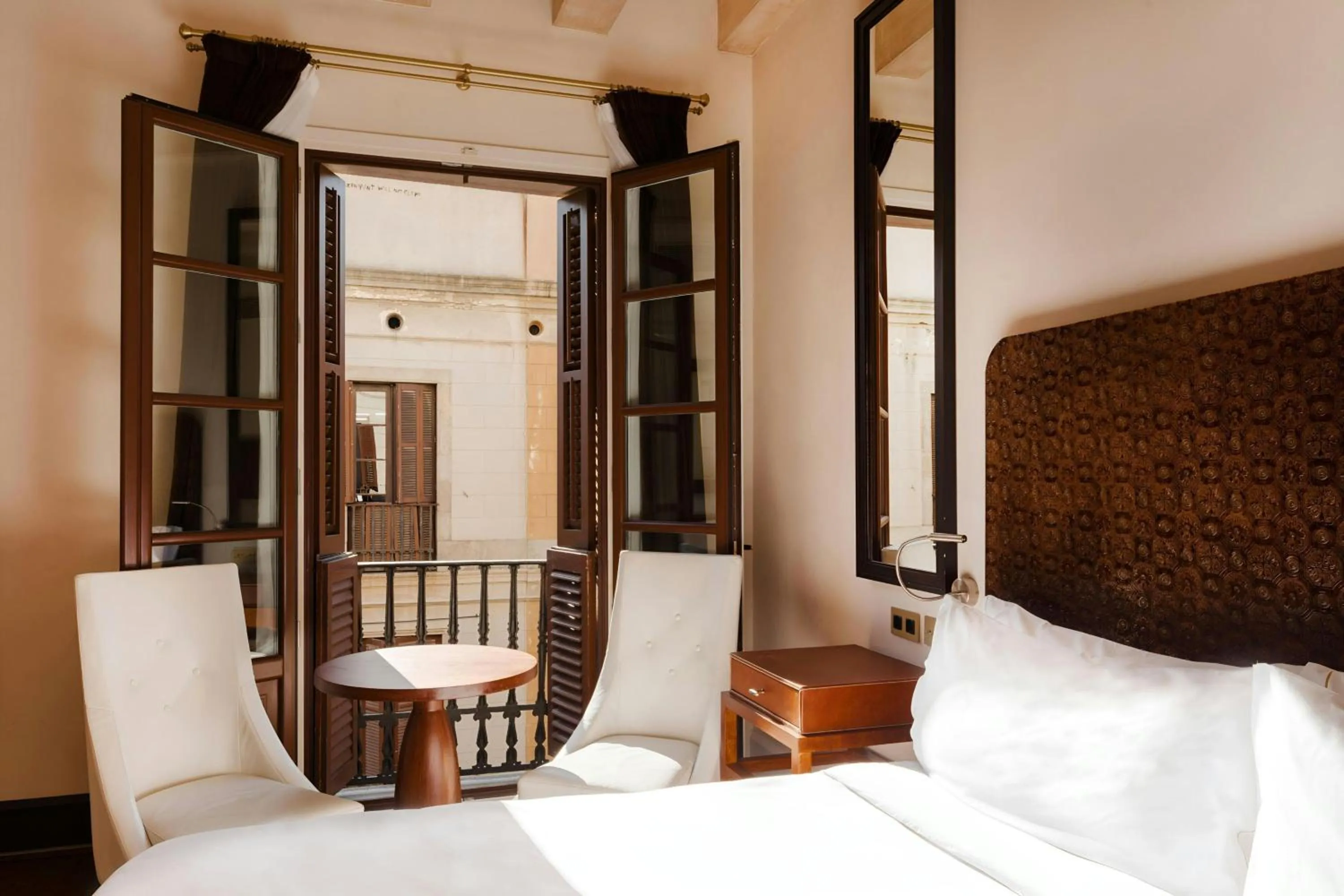 Bedroom, Bed in DO Plaça Reial Hotel Gothic Quarter, Sonder by Marriott Bonvoy