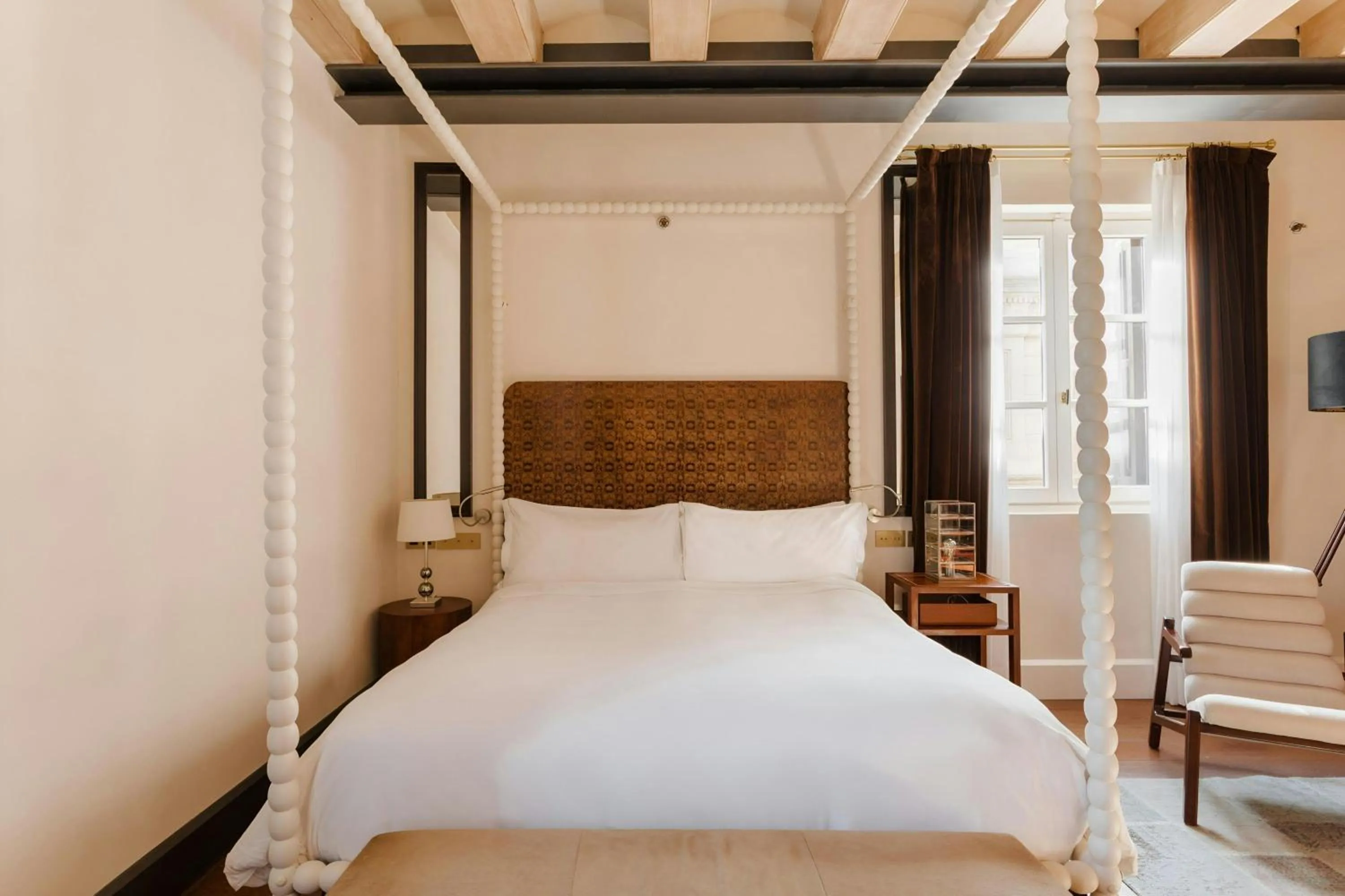 Bedroom, Bed in DO Plaça Reial Hotel Gothic Quarter, Sonder by Marriott Bonvoy