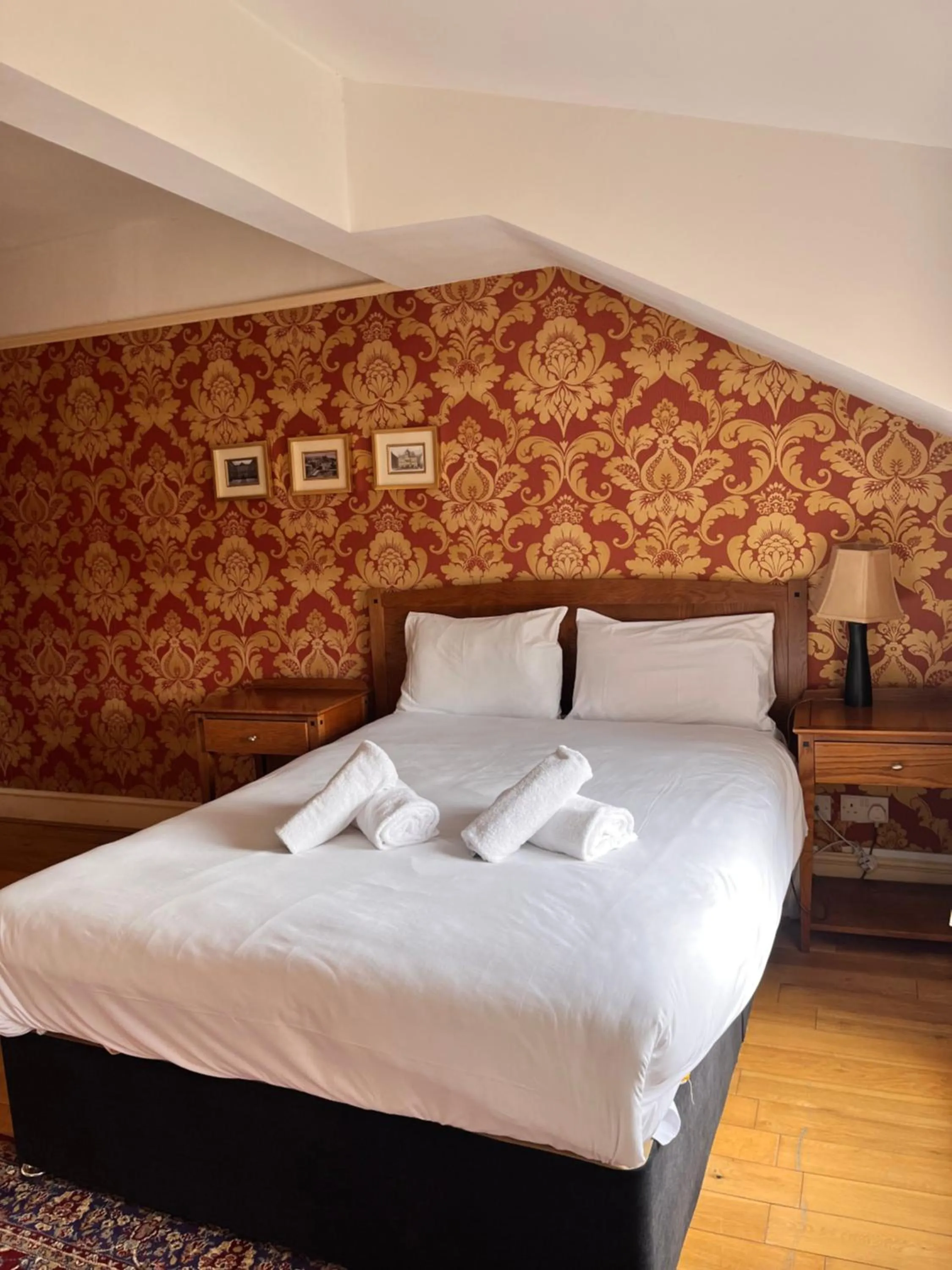 Bedroom, Bed in Ullet Suites