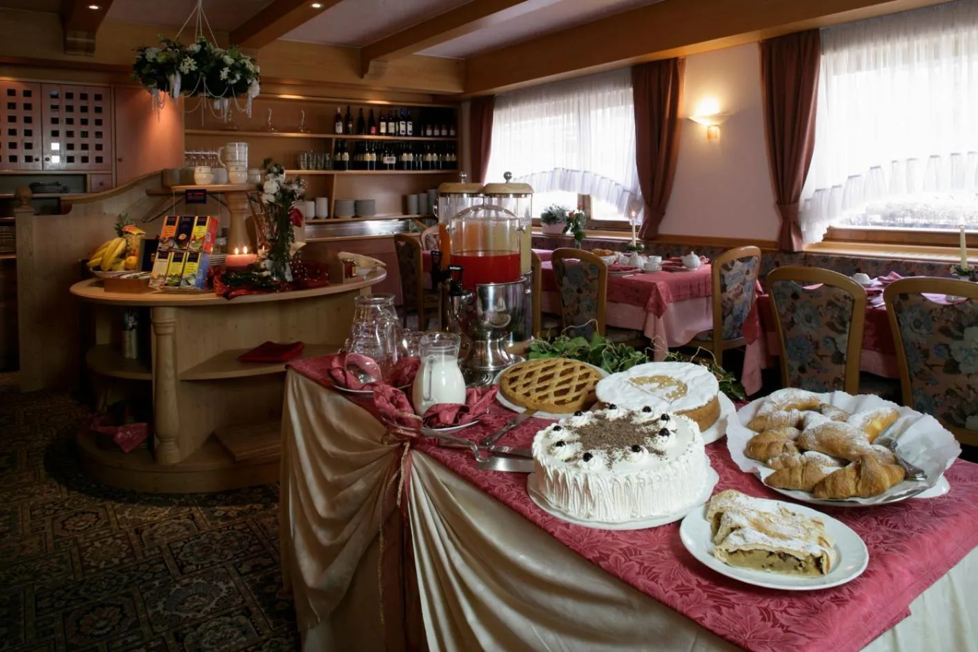 Restaurant/places to eat in Hotel Al Polo