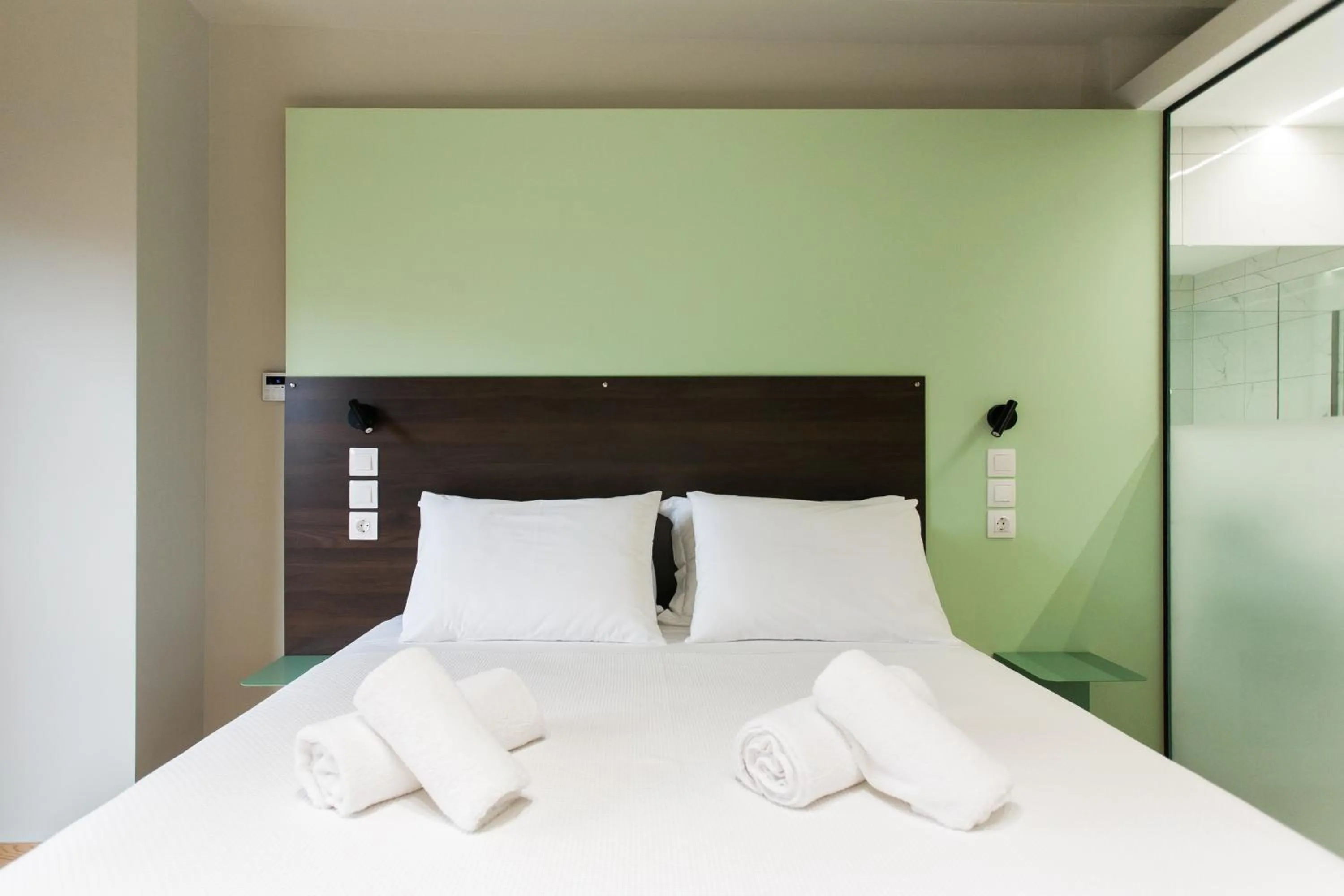 Bed in Greece U Around Athens Thissio Suites