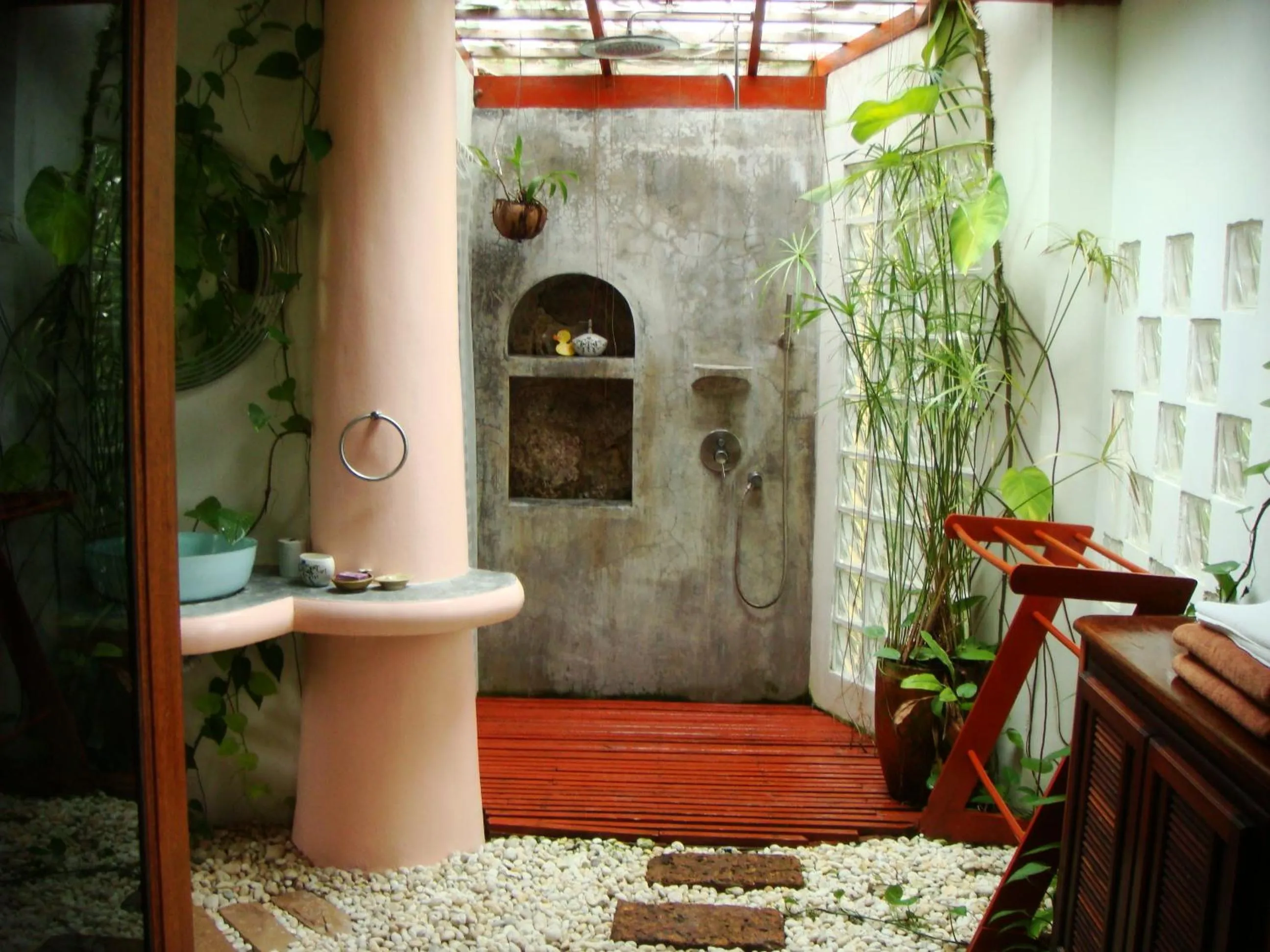 Bathroom in la Cigale