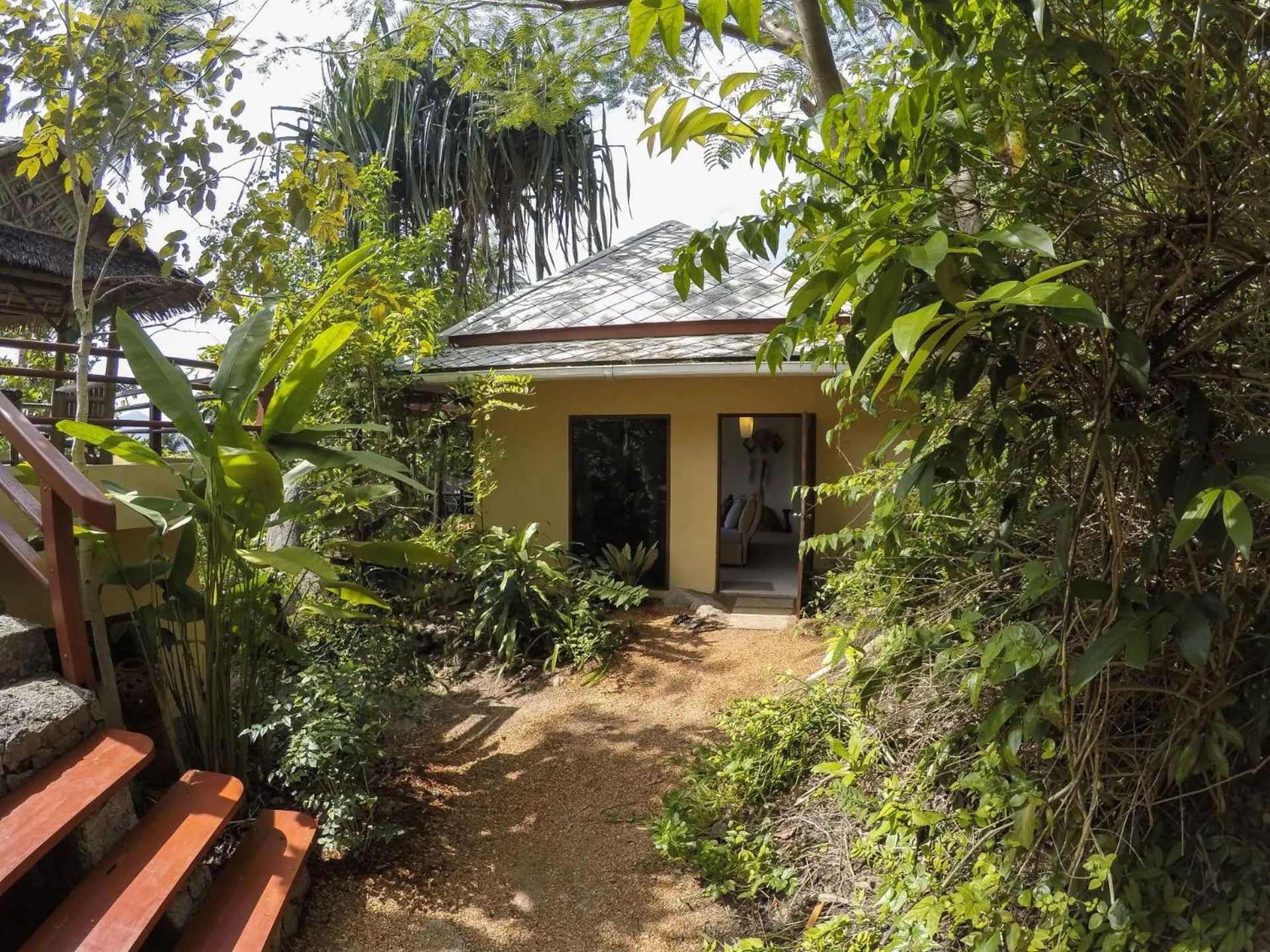 Facade/entrance in la Cigale