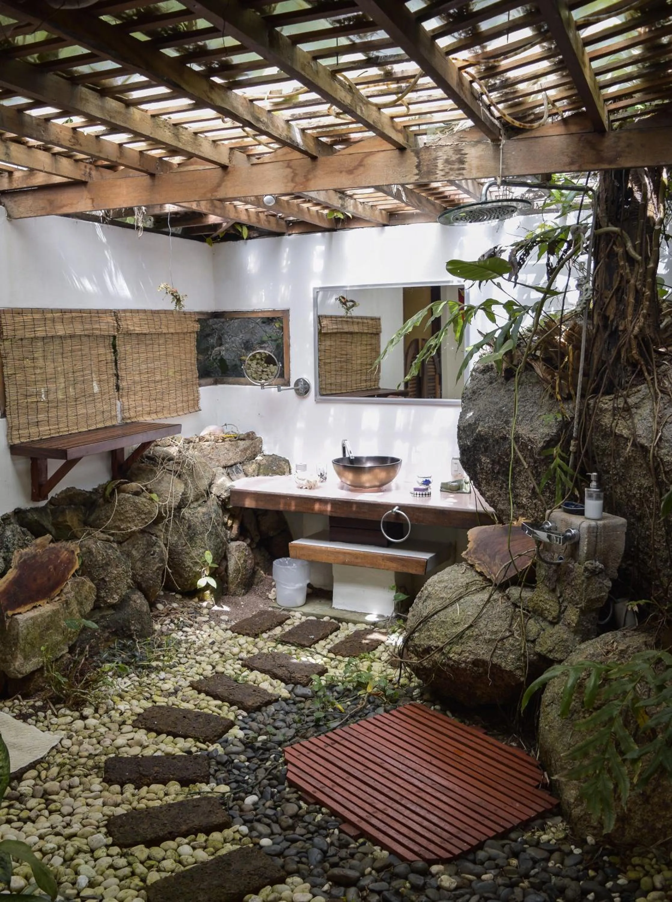 Bathroom in la Cigale