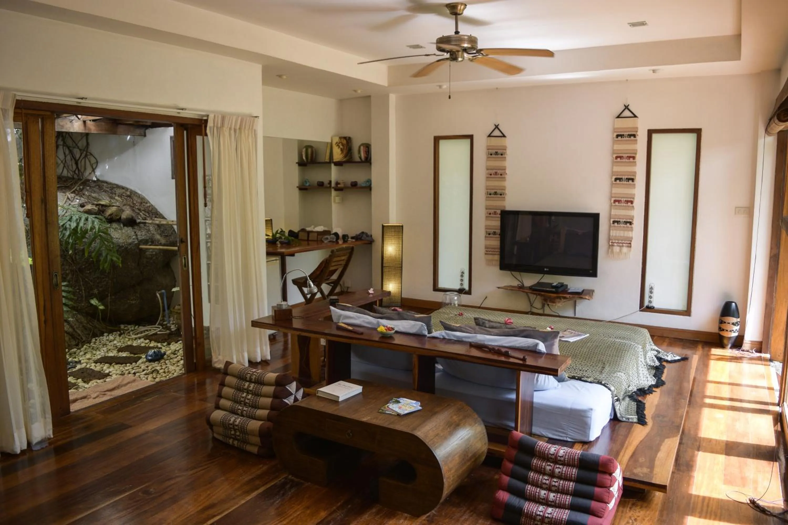 Bedroom in la Cigale