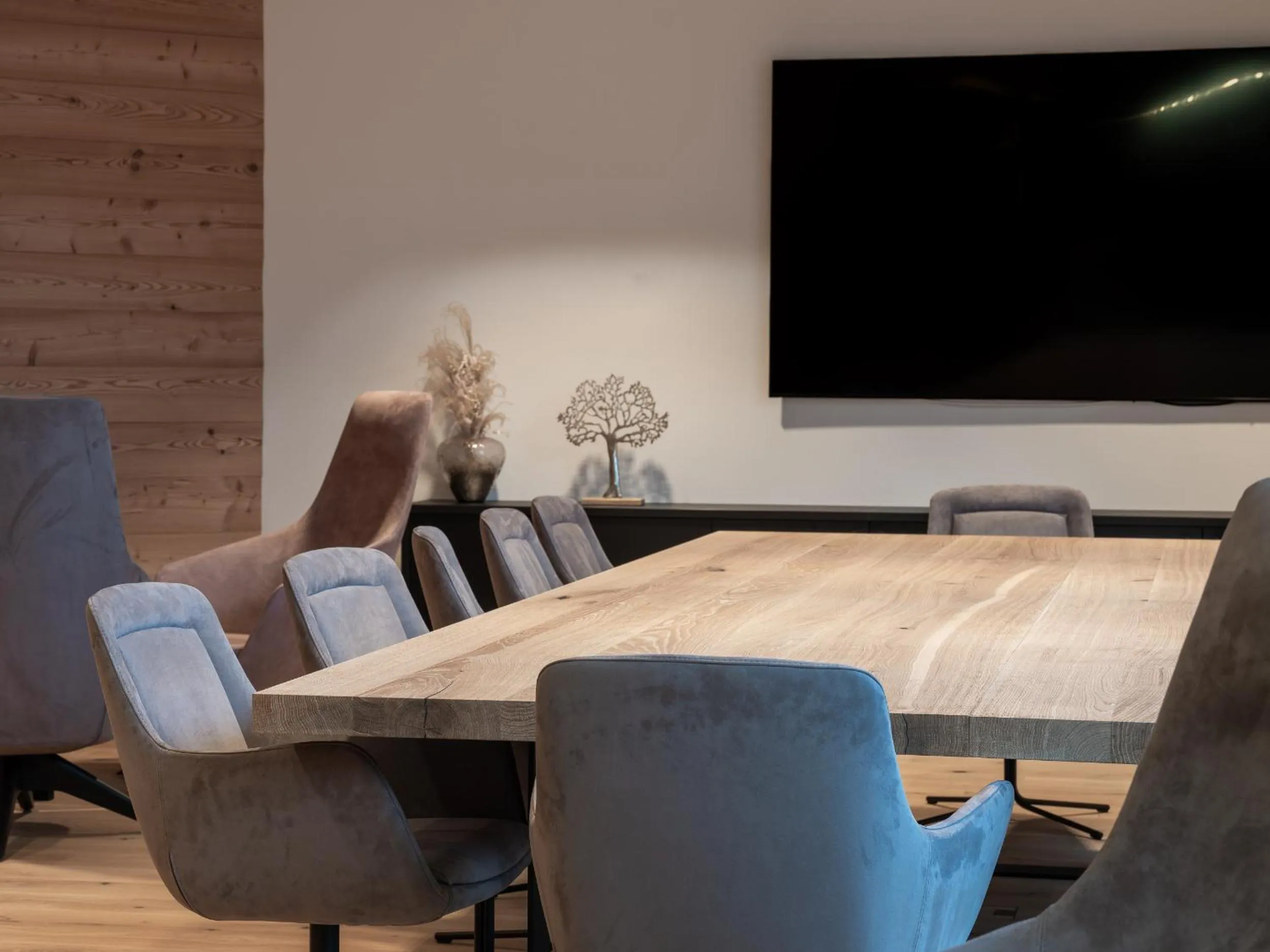 Meeting/conference room in Alpine Nature Hotel Stoll