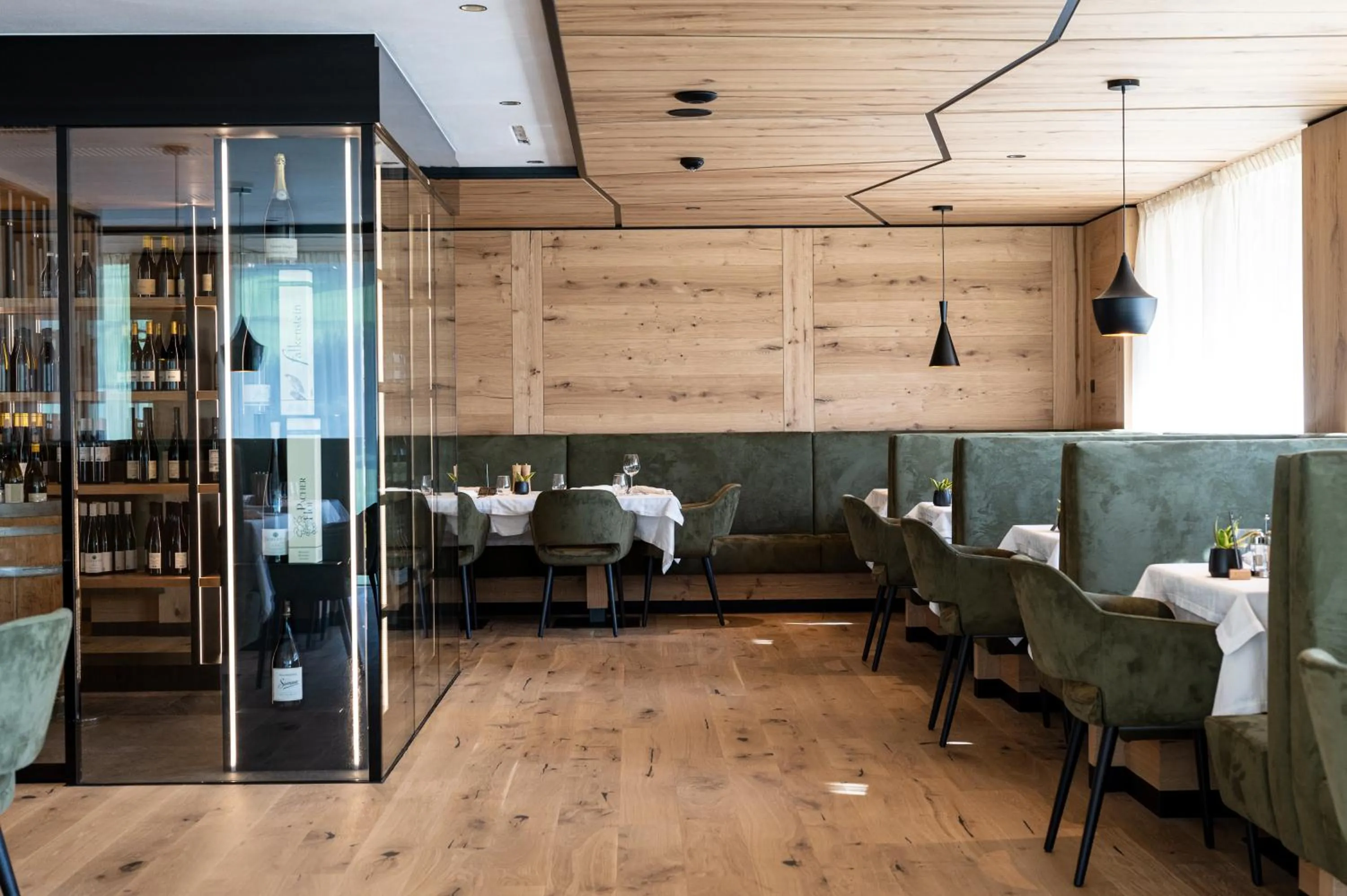 Dining area in Alpine Nature Hotel Stoll