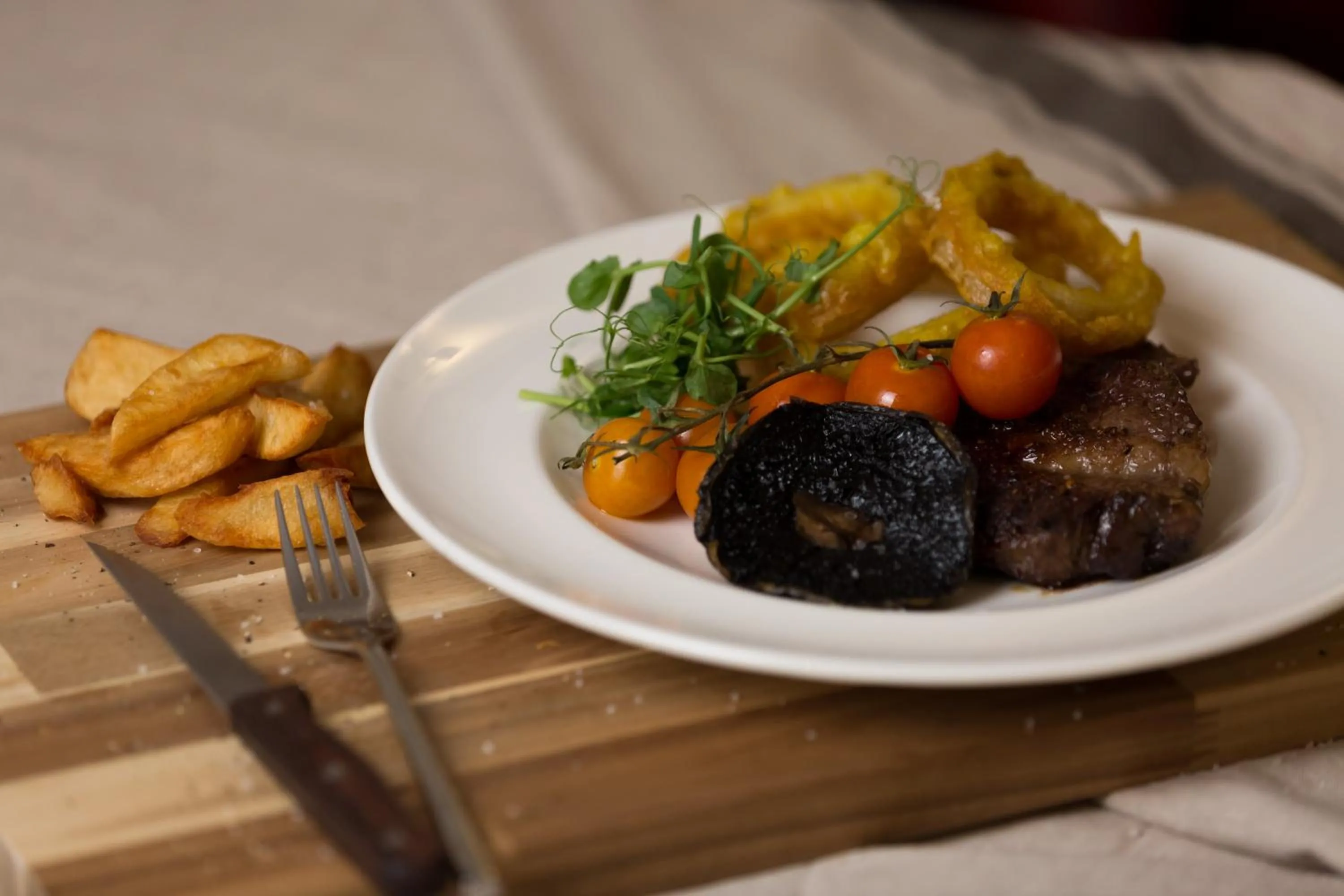Restaurant/places to eat in Warkworth House Hotel