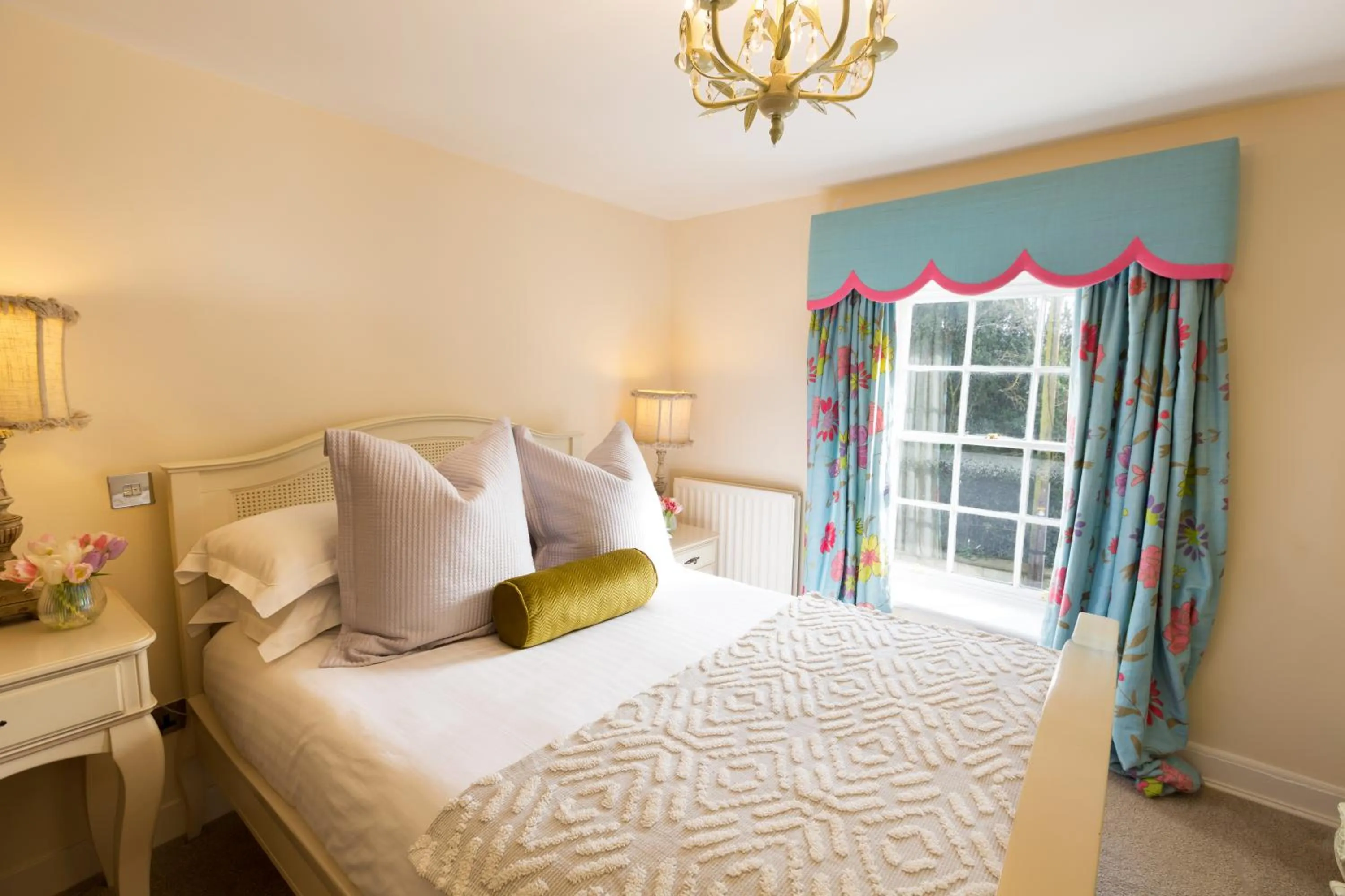 Shower, Bed in Warkworth House Hotel