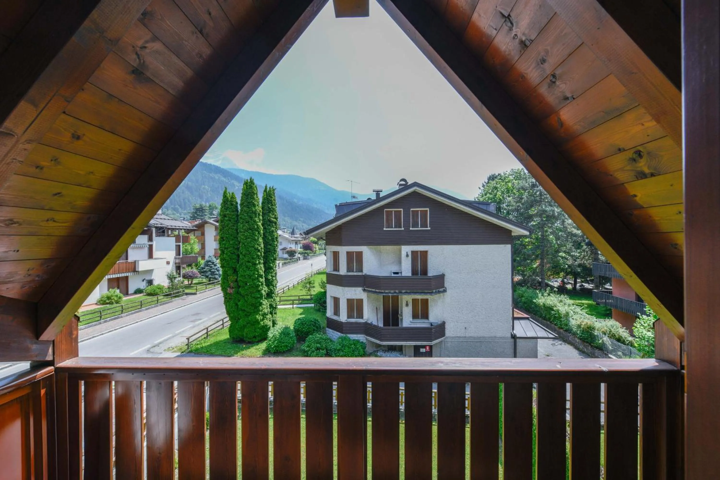 Mountain view in Residence Rta La Rosa delle Dolomiti