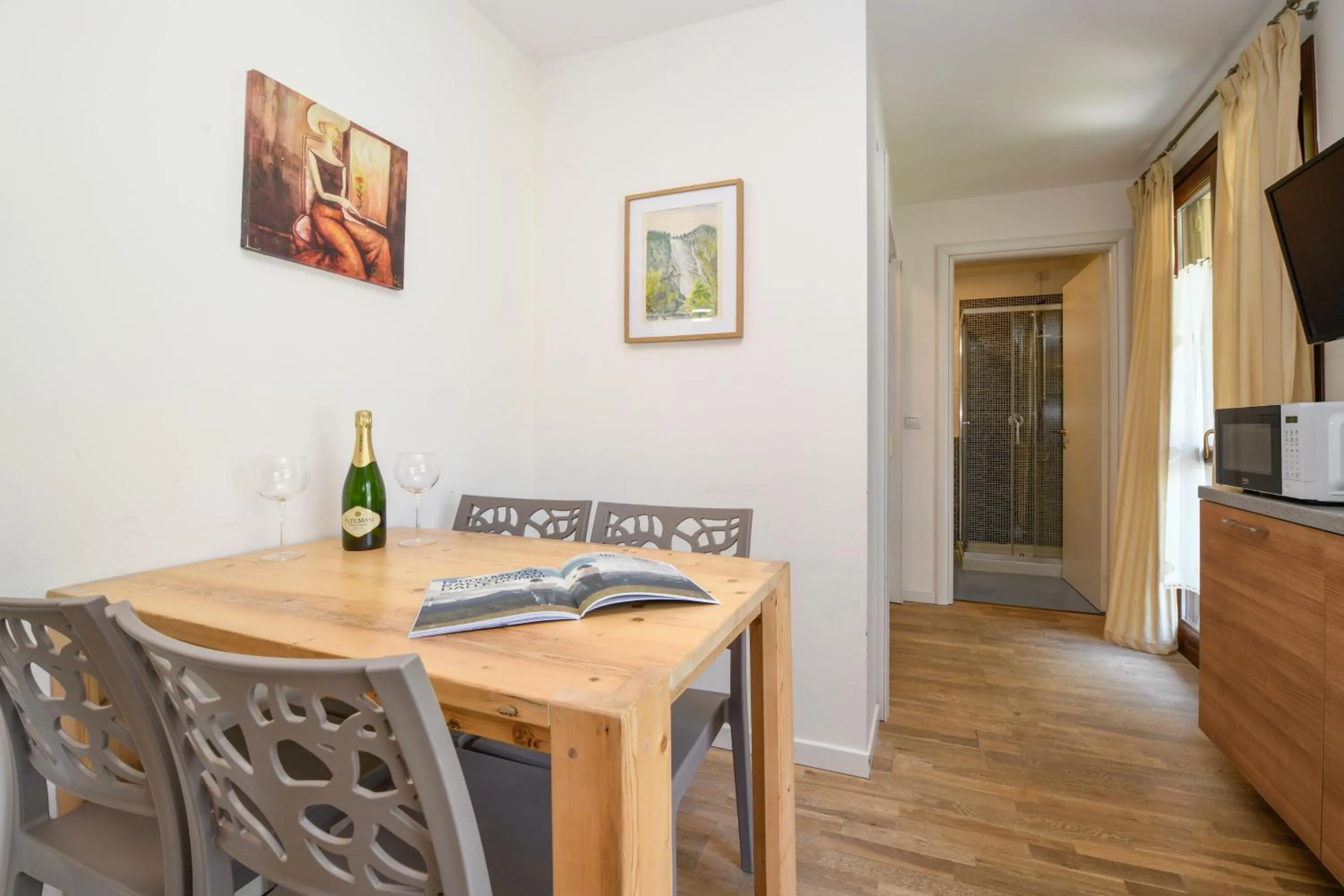 Kitchen or kitchenette in Residence Rta La Rosa delle Dolomiti