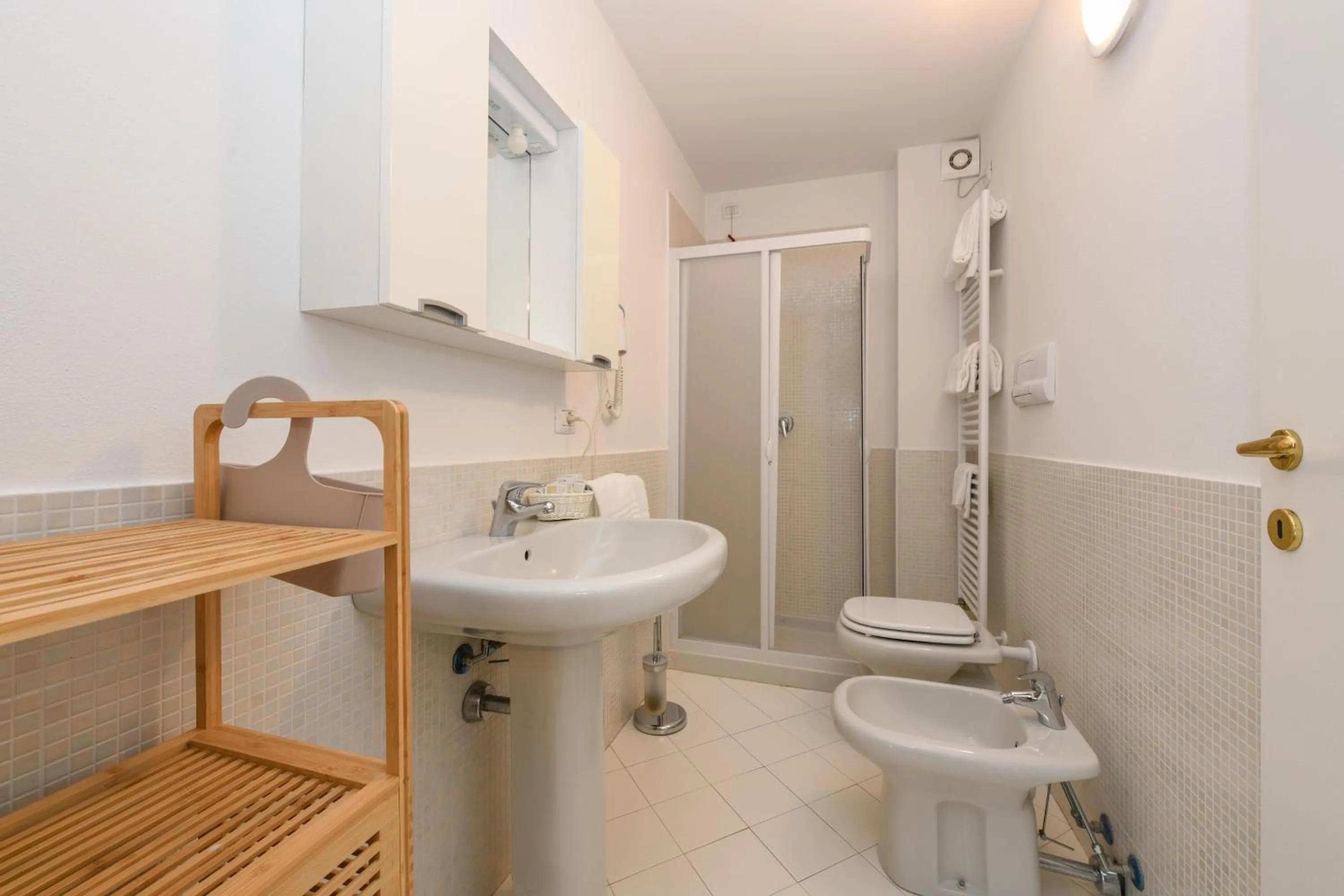 Bathroom in Residence Rta La Rosa delle Dolomiti