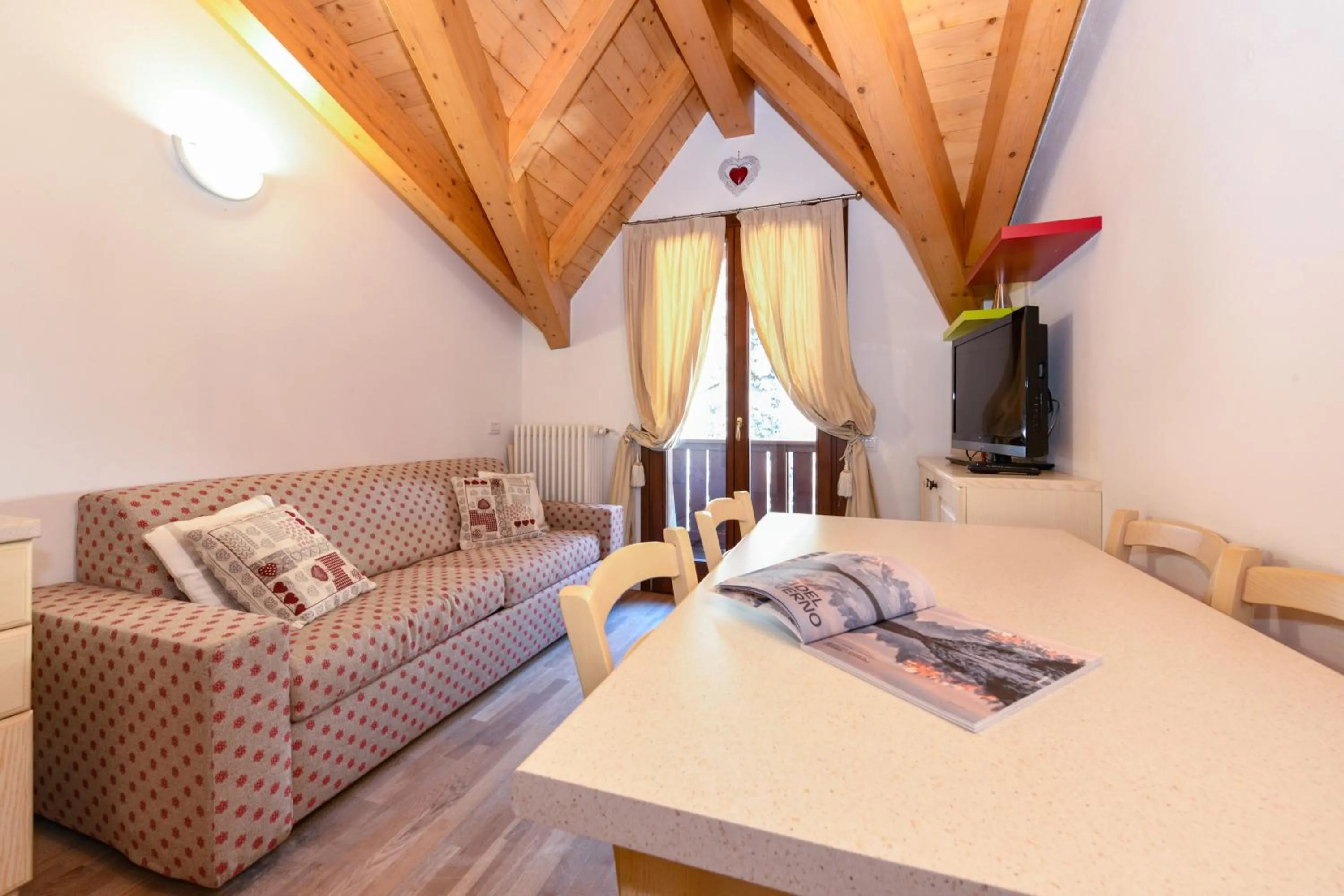 Living room, Bed in Residence Rta La Rosa delle Dolomiti