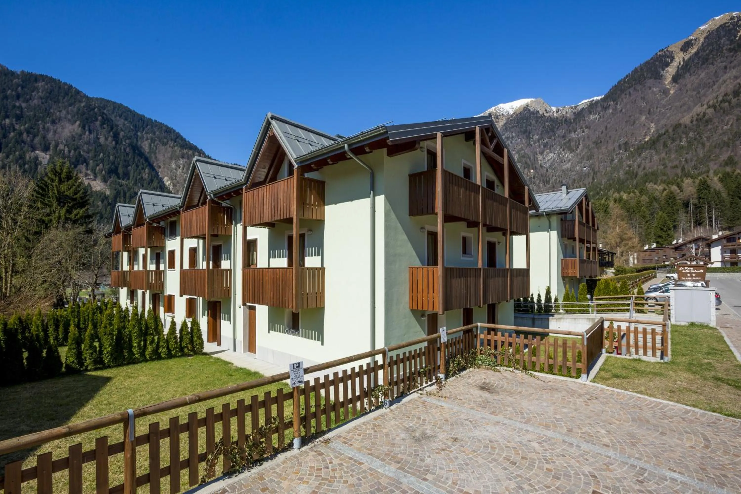 Property building in Residence Rta La Rosa delle Dolomiti